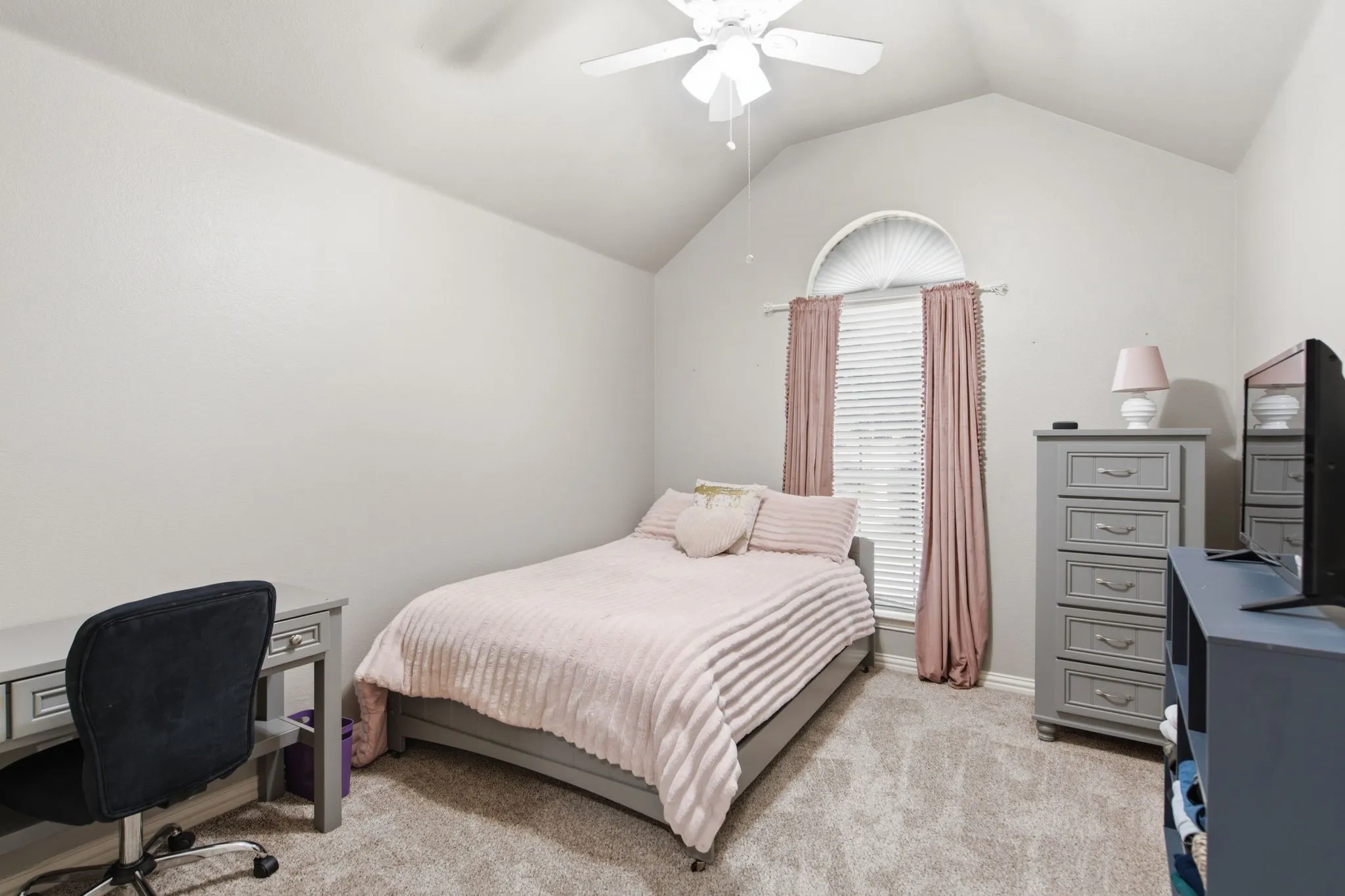 Single Family Residence For Sale in Denton County , 2444 Greenbrook Drive, Little Elm, Texas 75068, 4 Bedroom, 3 Bathroom, 2 Garage spaces, 2,631 Sqft, built in 2006, mls#21350783, Real Estate Agent in Little Elm, Homes For Sale in Denton county, Homes For Sale in Little Elm, Realtor in Little Elm Texas, Real Estate Brokerage Independent Realty Texas, Luminita Cordes Realtor