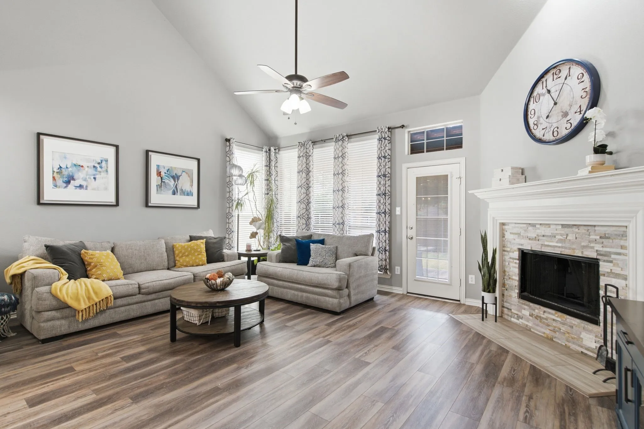 Single Family Residence For Sale in Denton County , 2444 Greenbrook Drive, Little Elm, Texas 75068, 4 Bedroom, 3 Bathroom, 2 Garage spaces, 2,631 Sqft, built in 2006, mls#21350783, Real Estate Agent in Little Elm, Homes For Sale in Denton county, Homes For Sale in Little Elm, Realtor in Little Elm Texas, Real Estate Brokerage Independent Realty Texas, Luminita Cordes Realtor