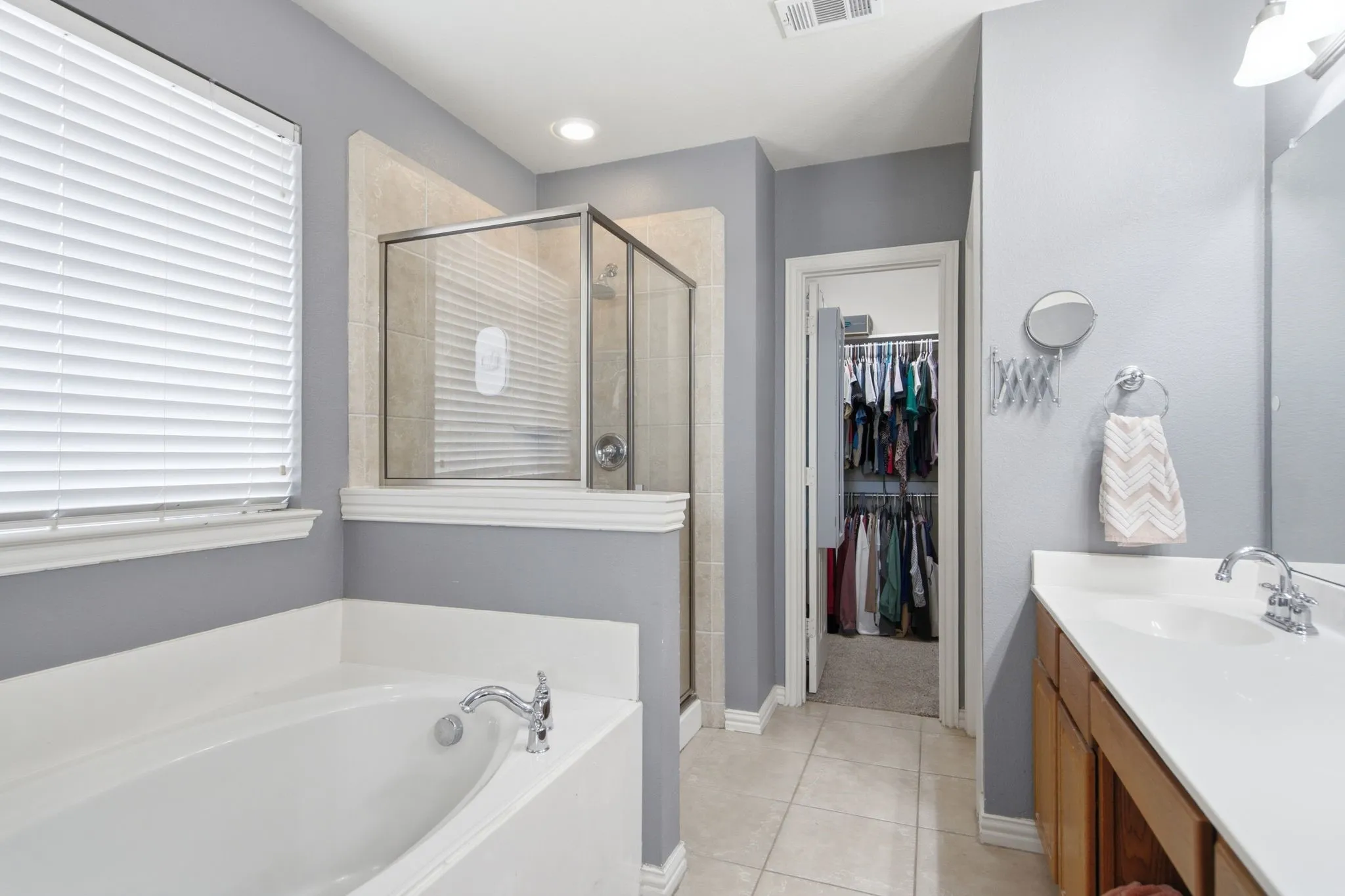 Single Family Residence For Sale in Denton County , 2444 Greenbrook Drive, Little Elm, Texas 75068, 4 Bedroom, 3 Bathroom, 2 Garage spaces, 2,631 Sqft, built in 2006, mls#21350783, Real Estate Agent in Little Elm, Homes For Sale in Denton county, Homes For Sale in Little Elm, Realtor in Little Elm Texas, Real Estate Brokerage Independent Realty Texas, Luminita Cordes Realtor