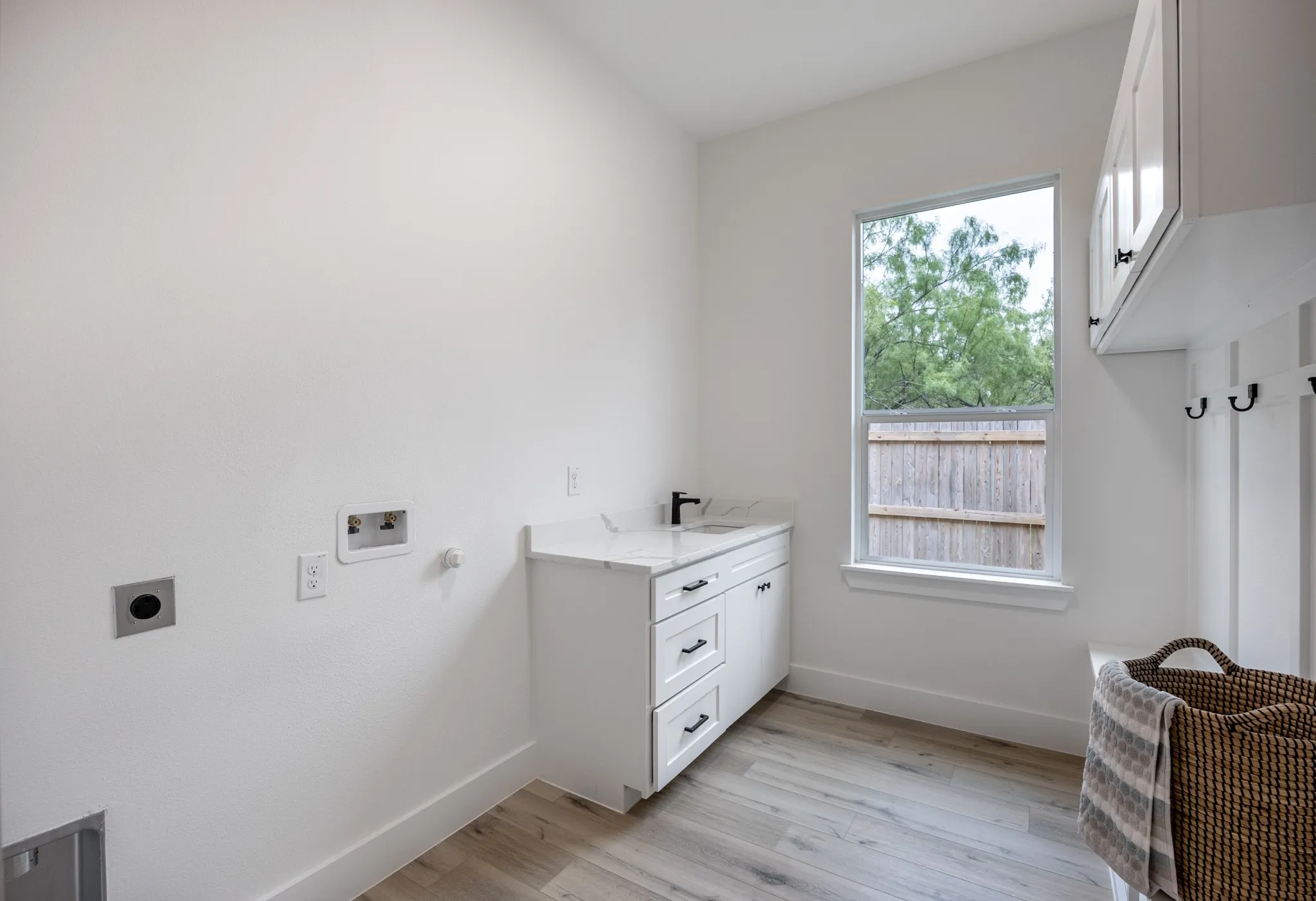 Single Family Residence For Sale in Tarrant County , 12625 Kollmeyer Way, Fort Worth, Texas 76126, 4 Bedroom, 3 Bathroom, 2 Garage spaces, 2,731 Sqft, built in 2025, mls#21352203, Real Estate Agent in Fort Worth, Homes For Sale in Tarrant county, Homes For Sale in Fort Worth, Realtor in Fort Worth Texas, Real Estate Brokerage Independent Realty Texas, Luminita Cordes Realtor