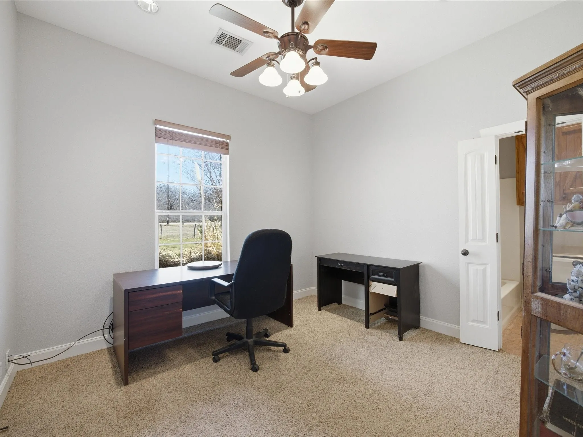 Single Family Residence For Sale in Wise County , 426 County Road 3435, Paradise, Texas 76073, 4 Bedroom, 3 Bathroom, 2 Garage spaces, 2,018 Sqft, built in 2005, Price $759,999, mls#21352275, Real Estate Agent in Paradise, Homes For Sale in Wise county, Homes For Sale in Paradise, Realtor in Paradise Texas, Real Estate Brokerage Independent Realty Texas, Luminita Cordes Realtor