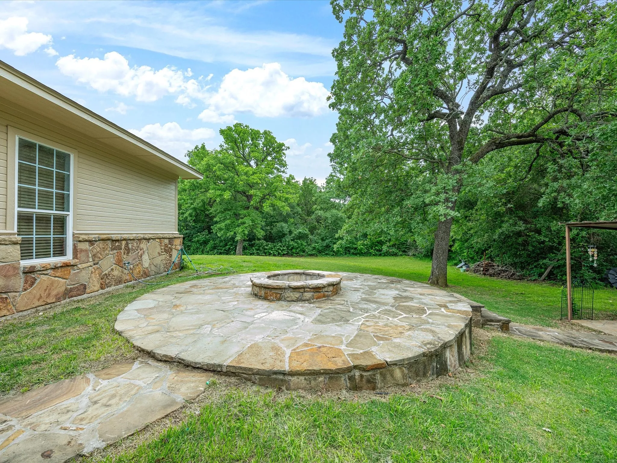Single Family Residence For Sale in Wise County , 426 County Road 3435, Paradise, Texas 76073, 4 Bedroom, 3 Bathroom, 2 Garage spaces, 2,018 Sqft, built in 2005, Price $759,999, mls#21352275, Real Estate Agent in Paradise, Homes For Sale in Wise county, Homes For Sale in Paradise, Realtor in Paradise Texas, Real Estate Brokerage Independent Realty Texas, Luminita Cordes Realtor