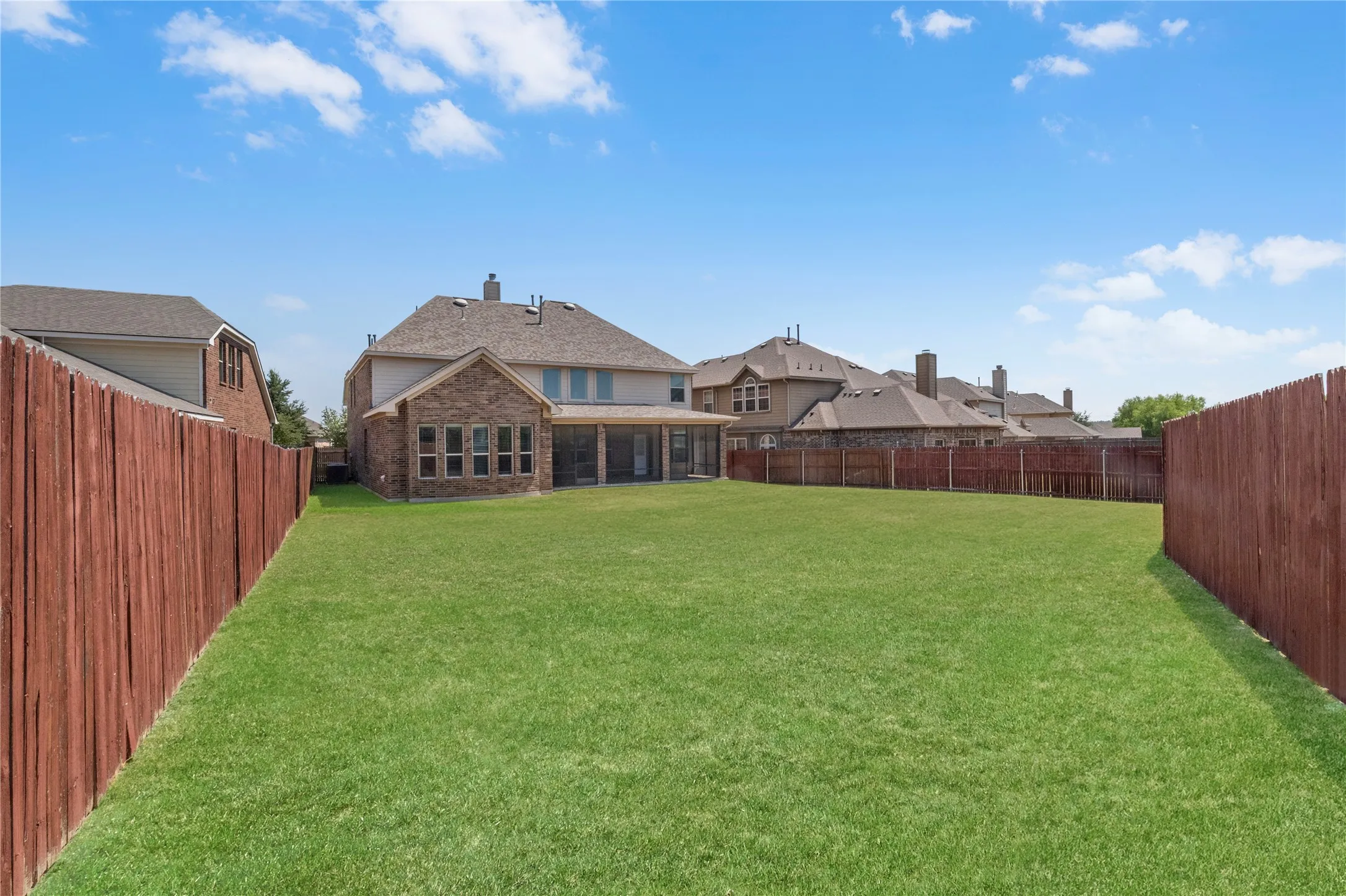 Single Family Residence For Sale in Tarrant County , 5708 Sleepy Creek Lane, Fort Worth, Texas 76179, 4 Bedroom, 4 Bathroom, 2 Garage spaces, 3,458 Sqft, built in 2012, mls#21349036, Real Estate Agent in Fort Worth, Homes For Sale in Tarrant county, Homes For Sale in Fort Worth, Realtor in Fort Worth Texas, Real Estate Brokerage Independent Realty Texas, Luminita Cordes Realtor