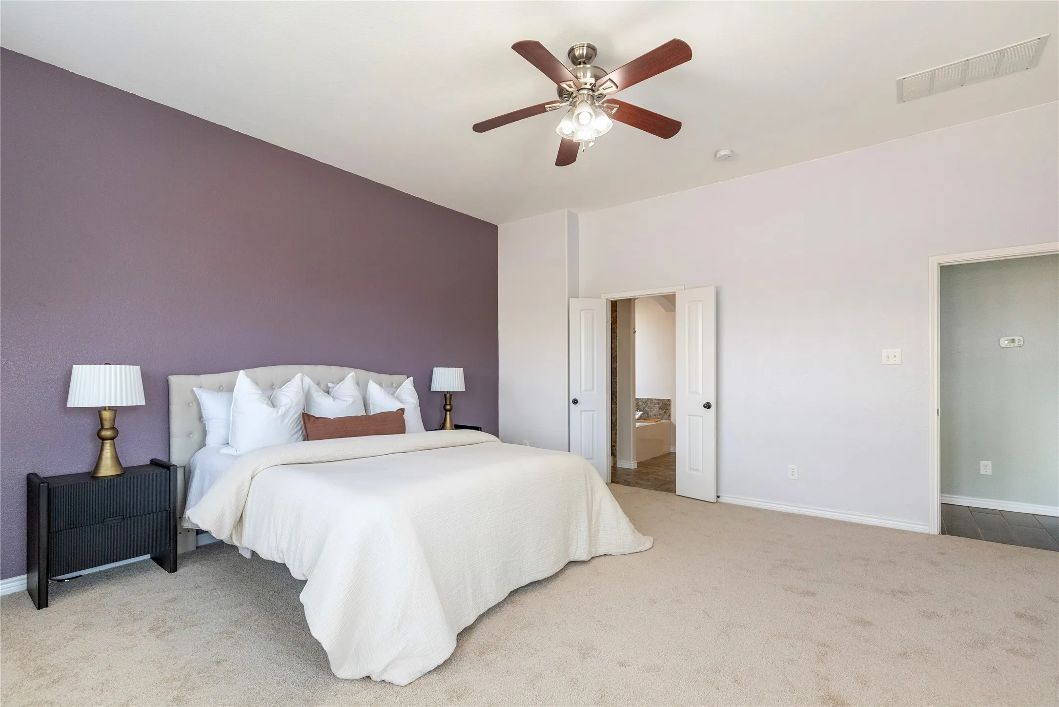 Single Family Residence For Sale in Tarrant County , 5708 Sleepy Creek Lane, Fort Worth, Texas 76179, 4 Bedroom, 4 Bathroom, 2 Garage spaces, 3,458 Sqft, built in 2012, mls#21349036, Real Estate Agent in Fort Worth, Homes For Sale in Tarrant county, Homes For Sale in Fort Worth, Realtor in Fort Worth Texas, Real Estate Brokerage Independent Realty Texas, Luminita Cordes Realtor