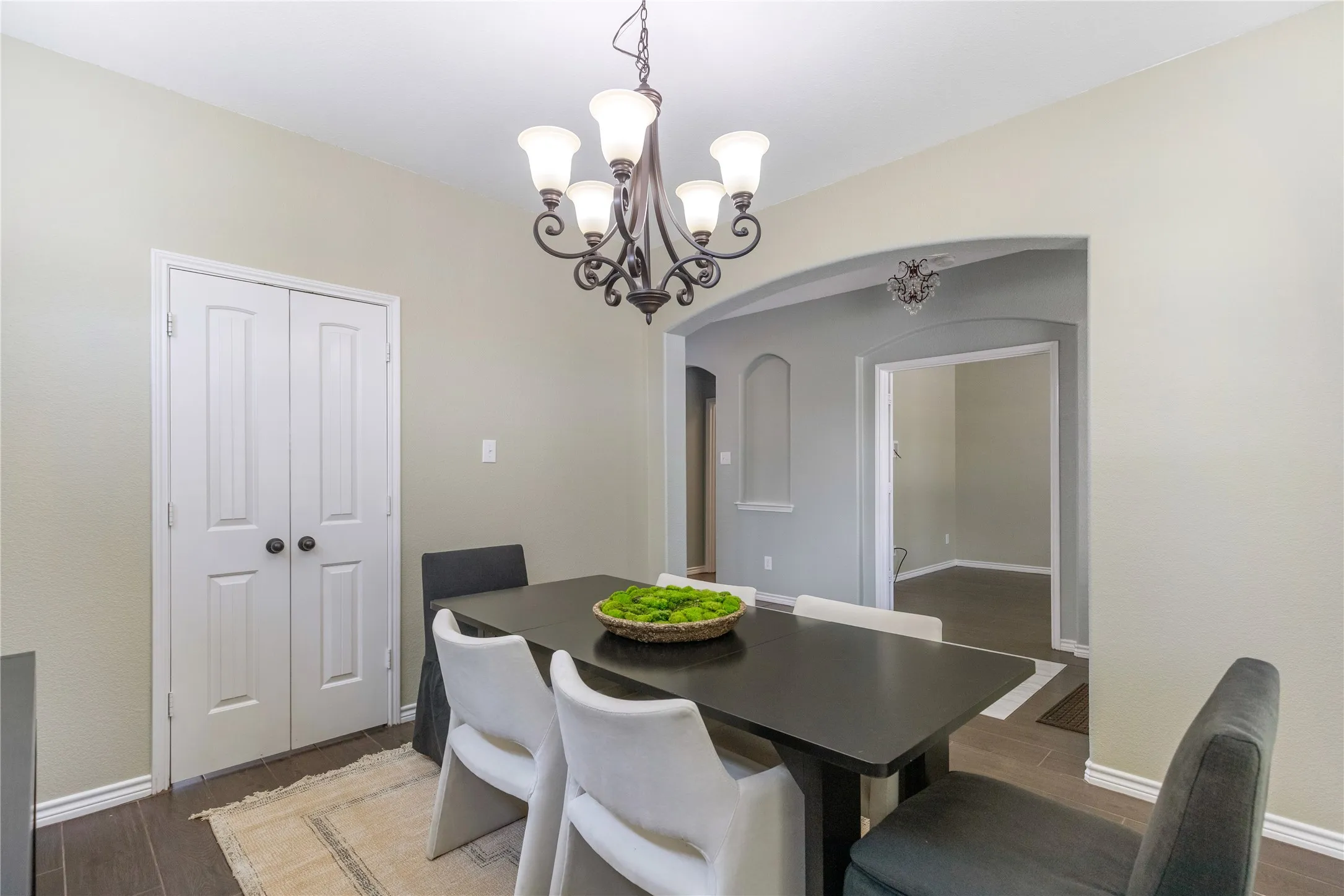 Single Family Residence For Sale in Tarrant County , 5708 Sleepy Creek Lane, Fort Worth, Texas 76179, 4 Bedroom, 4 Bathroom, 2 Garage spaces, 3,458 Sqft, built in 2012, mls#21349036, Real Estate Agent in Fort Worth, Homes For Sale in Tarrant county, Homes For Sale in Fort Worth, Realtor in Fort Worth Texas, Real Estate Brokerage Independent Realty Texas, Luminita Cordes Realtor
