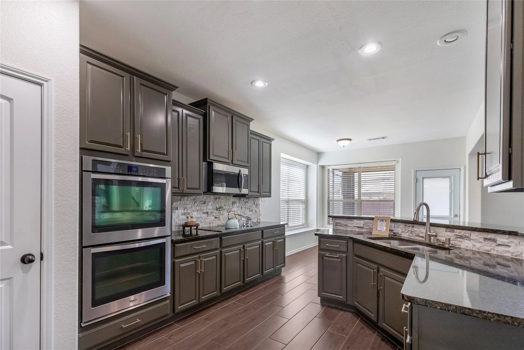 Single Family Residence For Sale in Tarrant County , 5708 Sleepy Creek Lane, Fort Worth, Texas 76179, 4 Bedroom, 4 Bathroom, 2 Garage spaces, 3,458 Sqft, built in 2012, mls#21349036, Real Estate Agent in Fort Worth, Homes For Sale in Tarrant county, Homes For Sale in Fort Worth, Realtor in Fort Worth Texas, Real Estate Brokerage Independent Realty Texas, Luminita Cordes Realtor