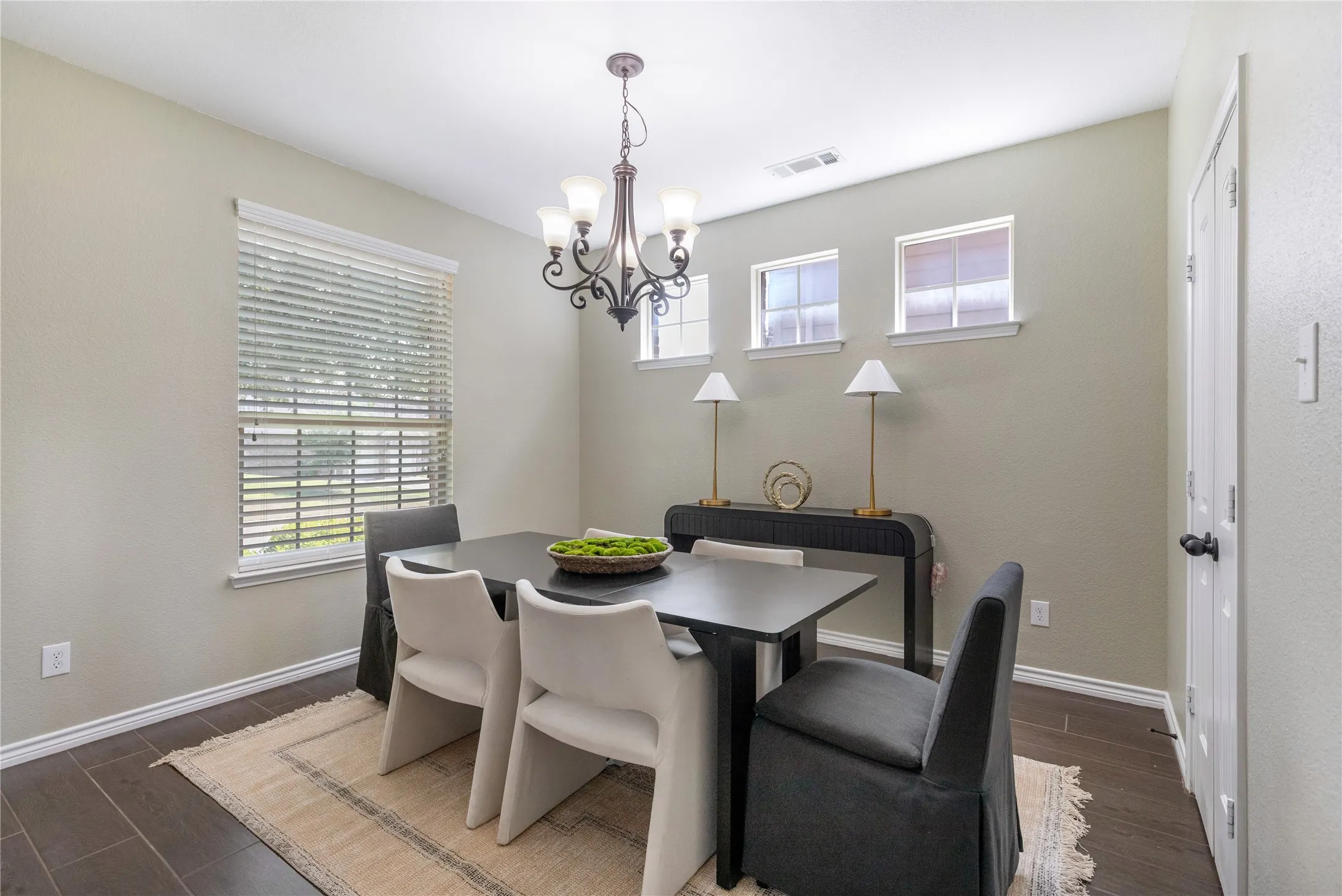 Single Family Residence For Sale in Tarrant County , 5708 Sleepy Creek Lane, Fort Worth, Texas 76179, 4 Bedroom, 4 Bathroom, 2 Garage spaces, 3,458 Sqft, built in 2012, mls#21349036, Real Estate Agent in Fort Worth, Homes For Sale in Tarrant county, Homes For Sale in Fort Worth, Realtor in Fort Worth Texas, Real Estate Brokerage Independent Realty Texas, Luminita Cordes Realtor