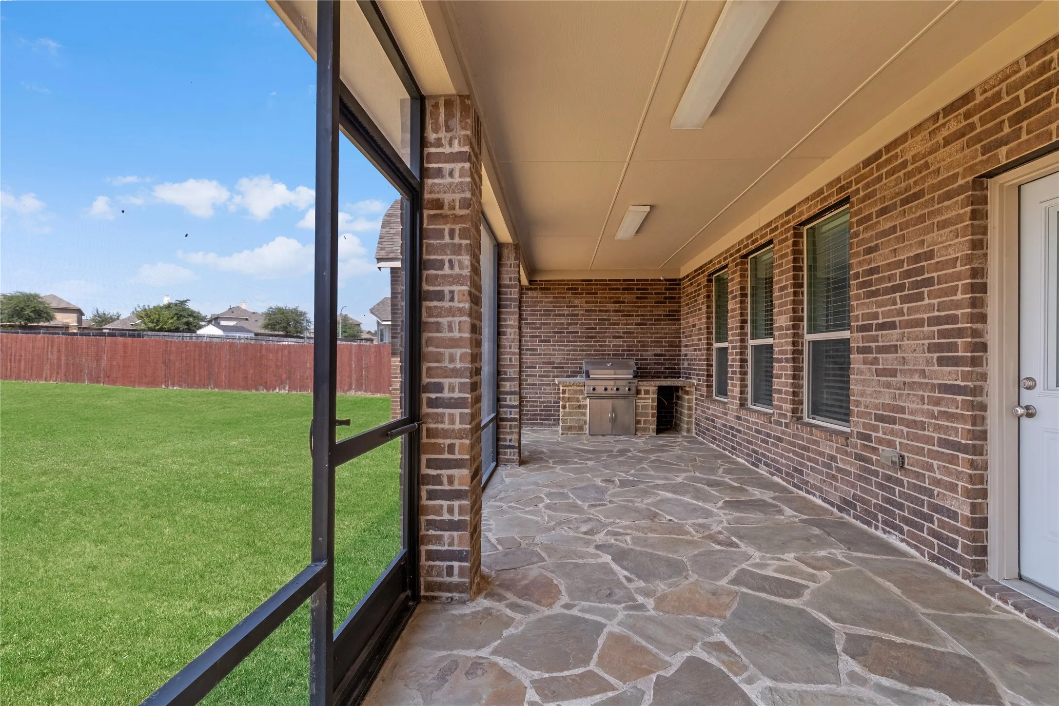 Single Family Residence For Sale in Tarrant County , 5708 Sleepy Creek Lane, Fort Worth, Texas 76179, 4 Bedroom, 4 Bathroom, 2 Garage spaces, 3,458 Sqft, built in 2012, mls#21349036, Real Estate Agent in Fort Worth, Homes For Sale in Tarrant county, Homes For Sale in Fort Worth, Realtor in Fort Worth Texas, Real Estate Brokerage Independent Realty Texas, Luminita Cordes Realtor
