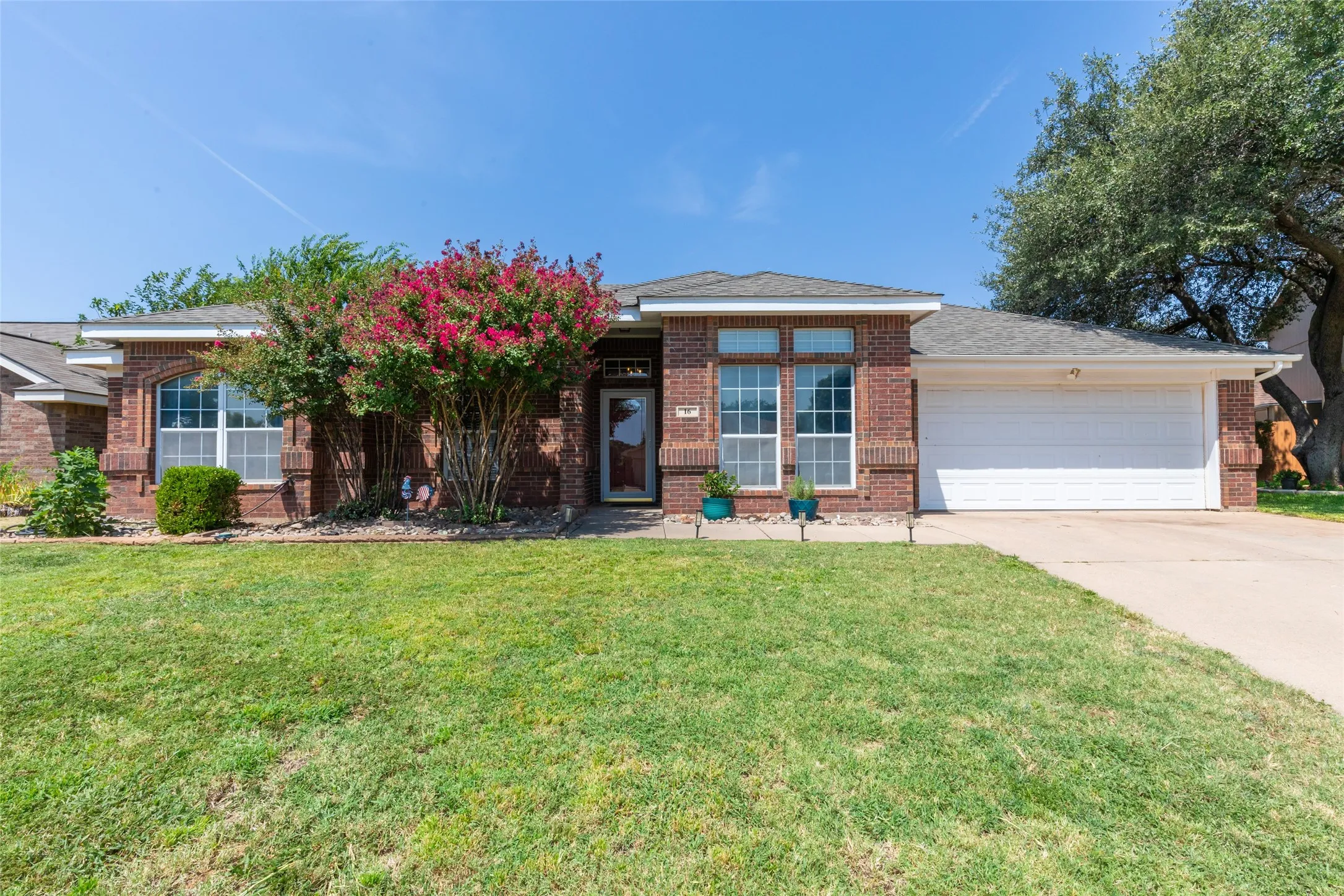Single Family Residence For Sale in Taylor County , 16 High Life Circle, Abilene, Texas 79606, 4 Bedroom, 2 Bathroom, 2 Garage spaces, 1,917 Sqft, built in 1998, mls#21351850, Real Estate Agent in Abilene, Homes For Sale in Taylor county, Homes For Sale in Abilene, Realtor in Abilene Texas, Real Estate Brokerage Independent Realty Texas, Luminita Cordes Realtor