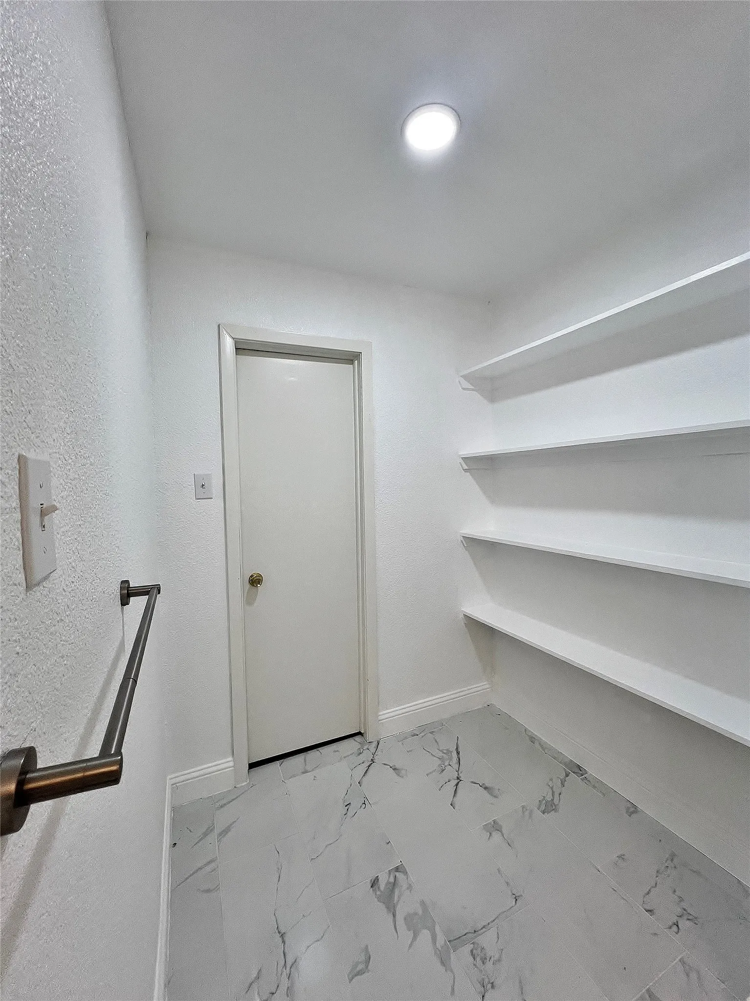 Single Family Residence For Rent in Dallas County , 1914 W Northgate Drive, Irving, Texas 75062, 3 Bedroom, 2 Bathroom, 2 Garage spaces, 2,127 Sqft, built in 1964, mls#21352298, Real Estate Agent in Irving, Homes For Rent in Dallas county, Homes For Rent in Irving, Realtor in Irving Texas, Real Estate Brokerage Independent Realty Texas, Luminita Cordes Realtor