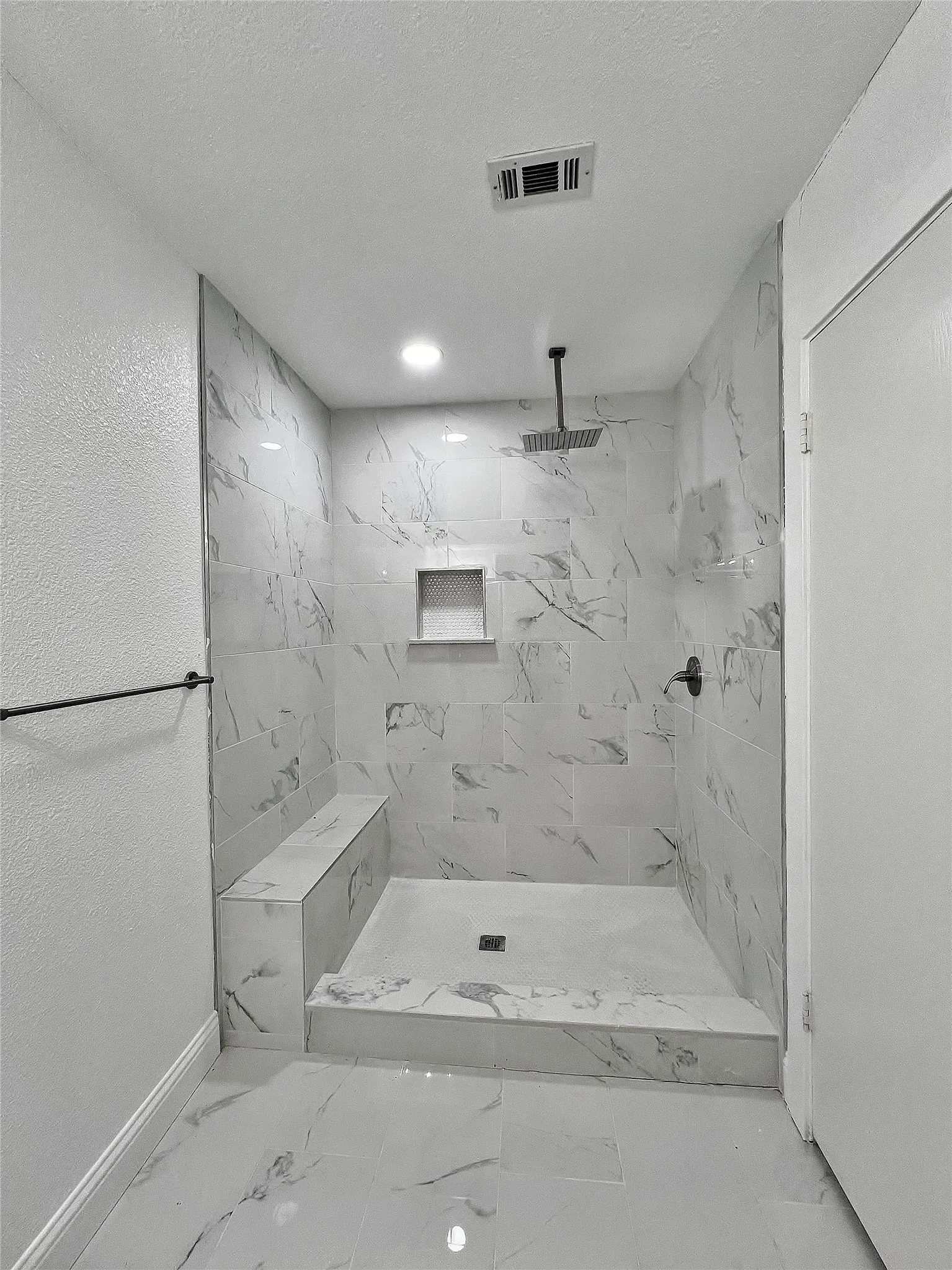 Single Family Residence For Rent in Dallas County , 1914 W Northgate Drive, Irving, Texas 75062, 3 Bedroom, 2 Bathroom, 2 Garage spaces, 2,127 Sqft, built in 1964, mls#21352298, Real Estate Agent in Irving, Homes For Rent in Dallas county, Homes For Rent in Irving, Realtor in Irving Texas, Real Estate Brokerage Independent Realty Texas, Luminita Cordes Realtor