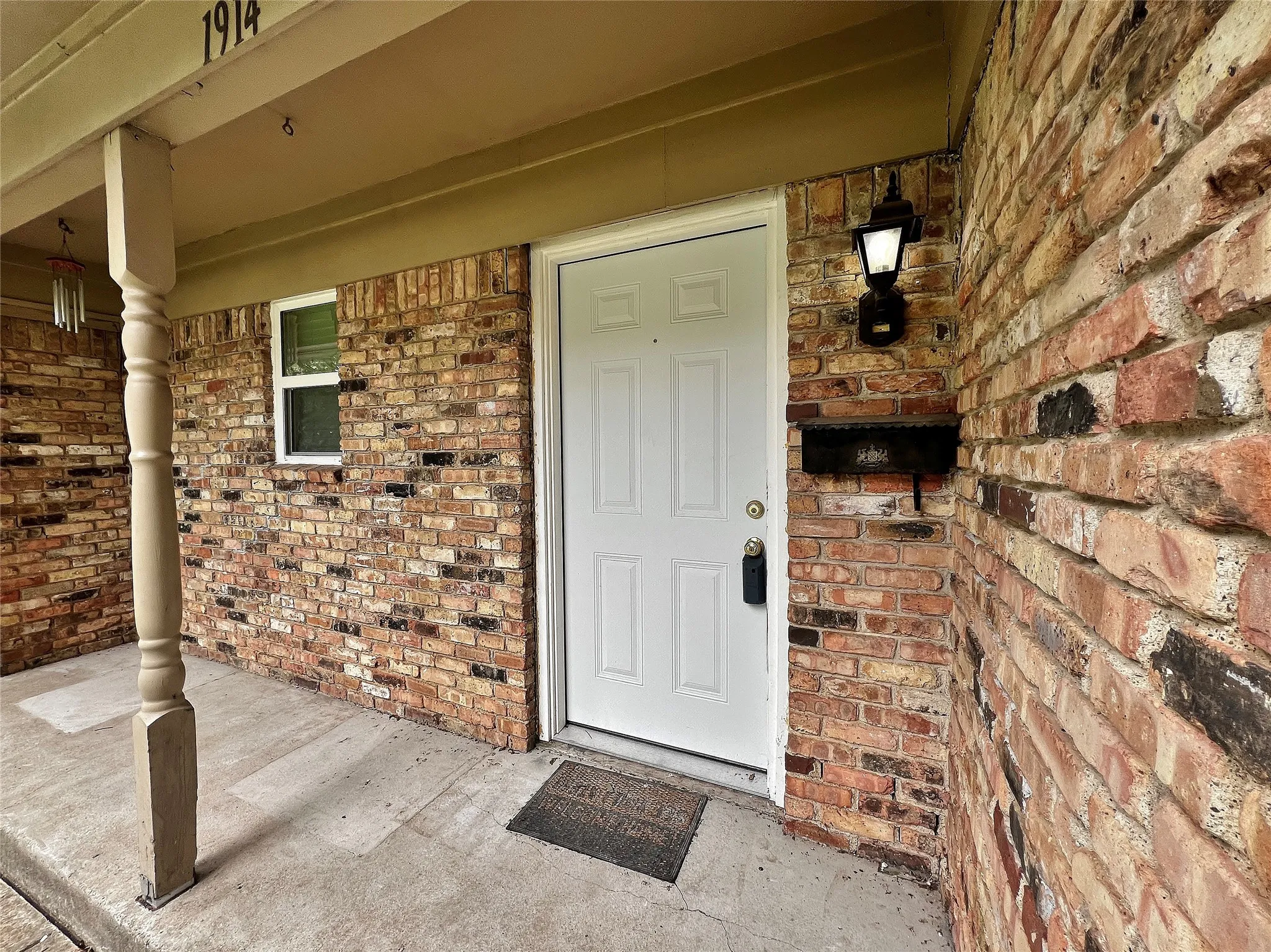 Single Family Residence For Rent in Dallas County , 1914 W Northgate Drive, Irving, Texas 75062, 3 Bedroom, 2 Bathroom, 2 Garage spaces, 2,127 Sqft, built in 1964, mls#21352298, Real Estate Agent in Irving, Homes For Rent in Dallas county, Homes For Rent in Irving, Realtor in Irving Texas, Real Estate Brokerage Independent Realty Texas, Luminita Cordes Realtor