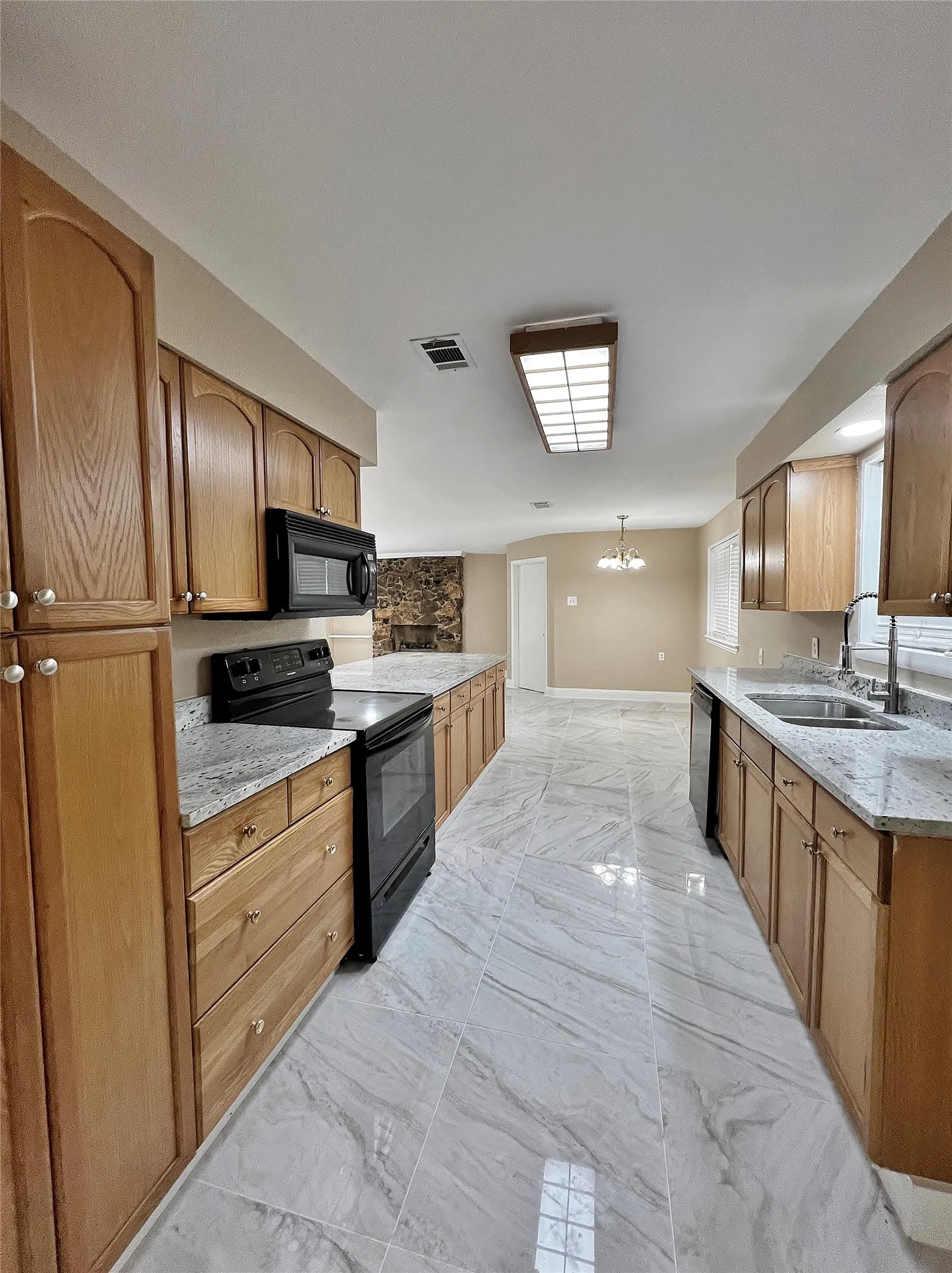 Single Family Residence For Rent in Dallas County , 1914 W Northgate Drive, Irving, Texas 75062, 3 Bedroom, 2 Bathroom, 2 Garage spaces, 2,127 Sqft, built in 1964, mls#21352298, Real Estate Agent in Irving, Homes For Rent in Dallas county, Homes For Rent in Irving, Realtor in Irving Texas, Real Estate Brokerage Independent Realty Texas, Luminita Cordes Realtor