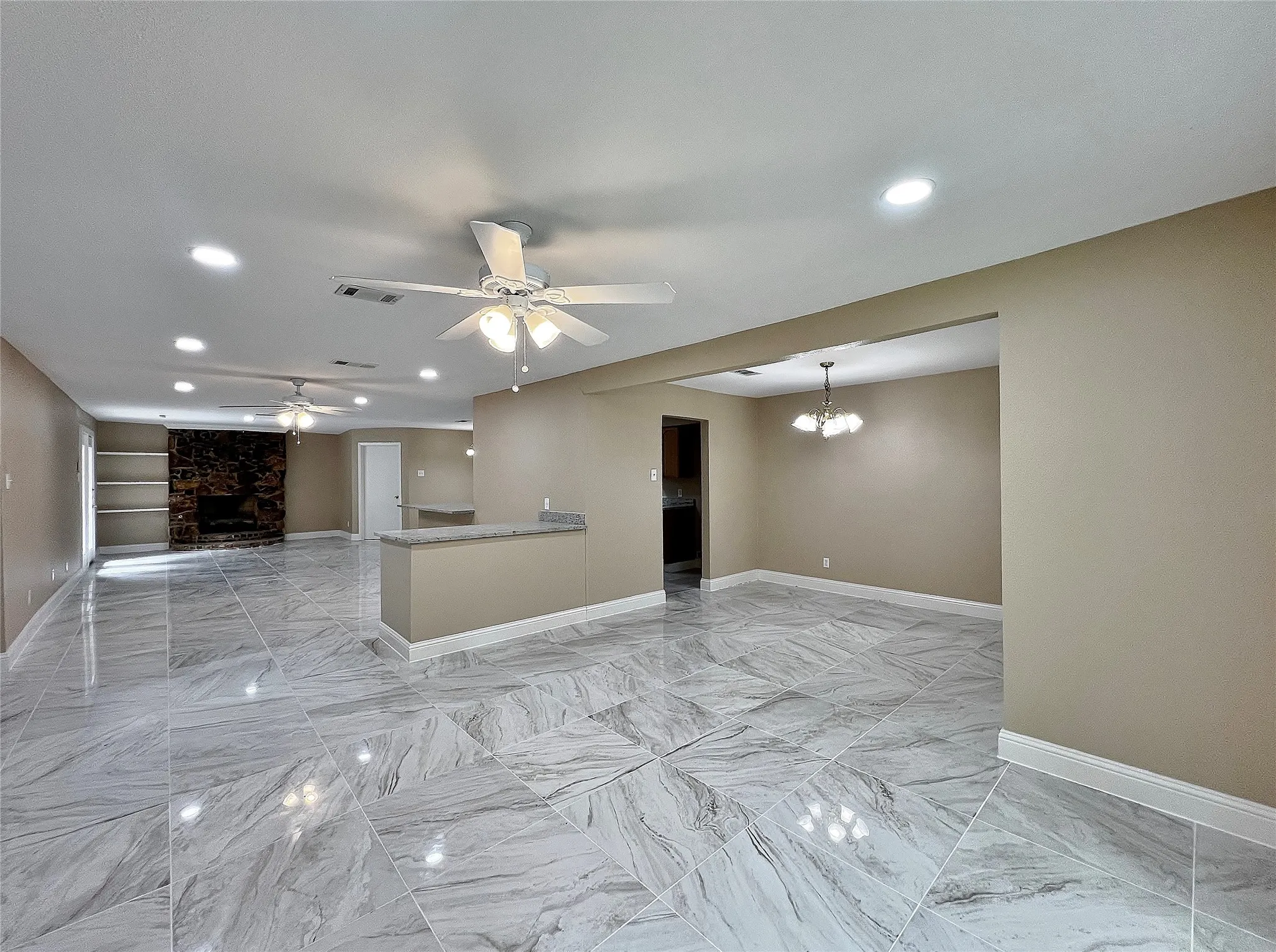 Single Family Residence For Rent in Dallas County , 1914 W Northgate Drive, Irving, Texas 75062, 3 Bedroom, 2 Bathroom, 2 Garage spaces, 2,127 Sqft, built in 1964, mls#21352298, Real Estate Agent in Irving, Homes For Rent in Dallas county, Homes For Rent in Irving, Realtor in Irving Texas, Real Estate Brokerage Independent Realty Texas, Luminita Cordes Realtor