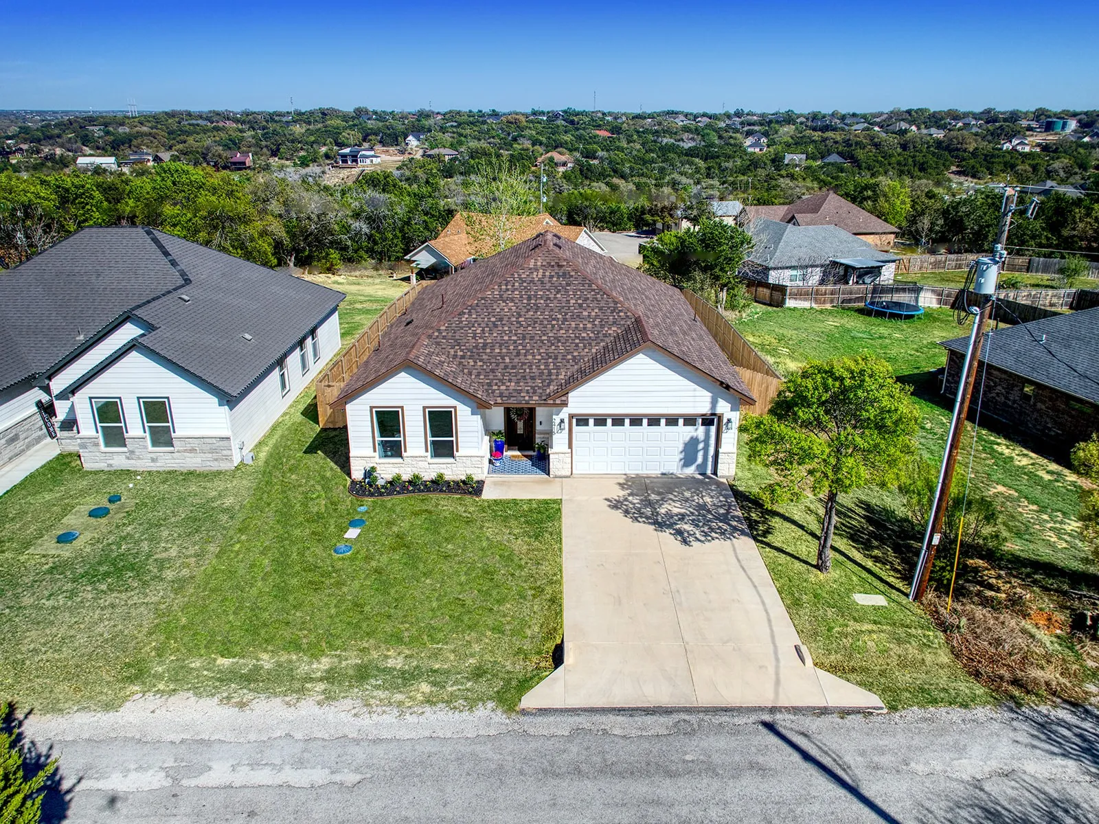 Single Family Residence For Sale in Hood County , 2415 Beverly Drive, Granbury, Texas 76048, 3 Bedroom, 2 Bathroom, 2 Garage spaces, 1,704 Sqft, built in 2023, mls#21351965, Real Estate Agent in Granbury, Homes For Sale in Hood county, Homes For Sale in Granbury, Realtor in Granbury Texas, Real Estate Brokerage Independent Realty Texas, Luminita Cordes Realtor