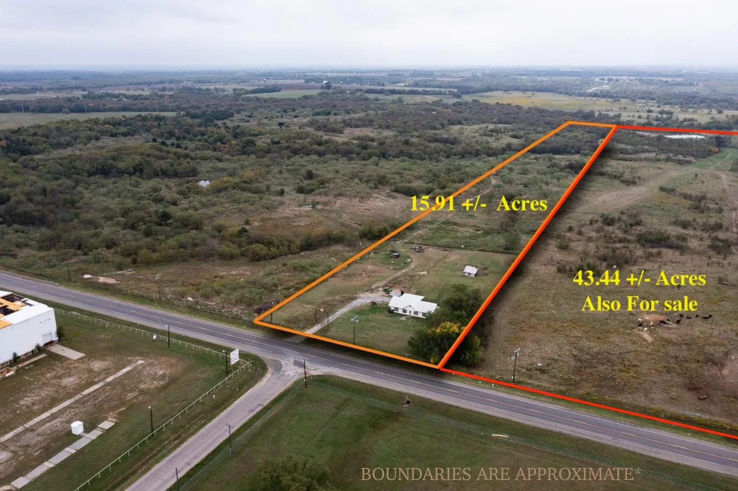 Single Family Residence For Sale in Grayson County , 17932 State Highway 56, Southmayd, Texas 75092, 3 Bedroom, 2 Bathroom, Garage spaces, 1,833 Sqft, built in 2004, Price $550,000, mls#21352044, Real Estate Agent in Southmayd, Homes For Sale in Grayson county, Homes For Sale in Southmayd, Realtor in Southmayd Texas, Real Estate Brokerage Independent Realty Texas, Luminita Cordes Realtor