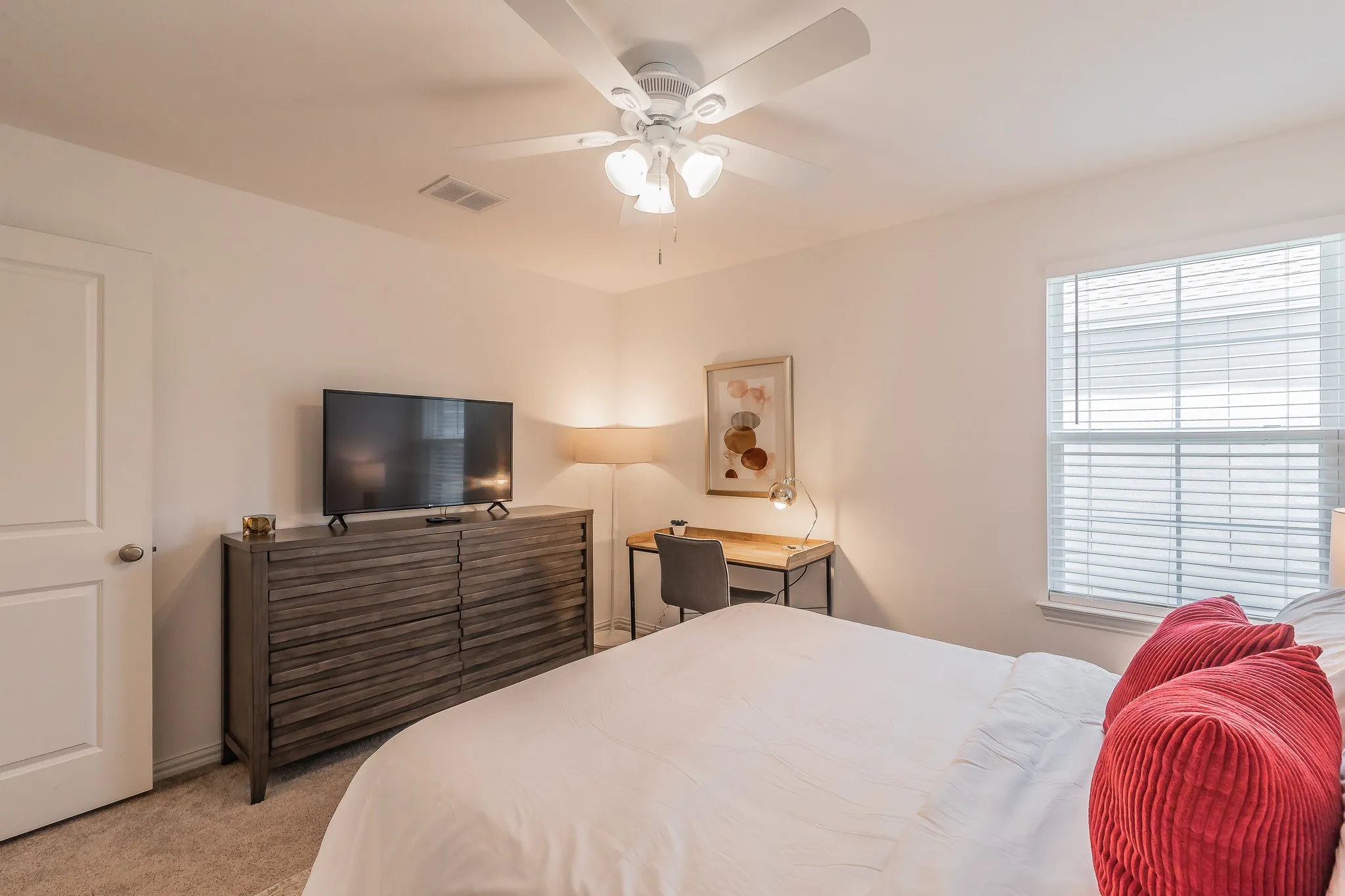 Single Family Residence For Rent in Dallas County , 7535 Millingston Road, Dallas, Texas 75228, 4 Bedroom, 4 Bathroom, 2 Garage spaces, 2,148 Sqft, built in 2023, mls#21352219, Real Estate Agent in Dallas, Homes For Rent in Dallas county, Homes For Rent in Dallas, Realtor in Dallas Texas, Real Estate Brokerage Independent Realty Texas, Luminita Cordes Realtor