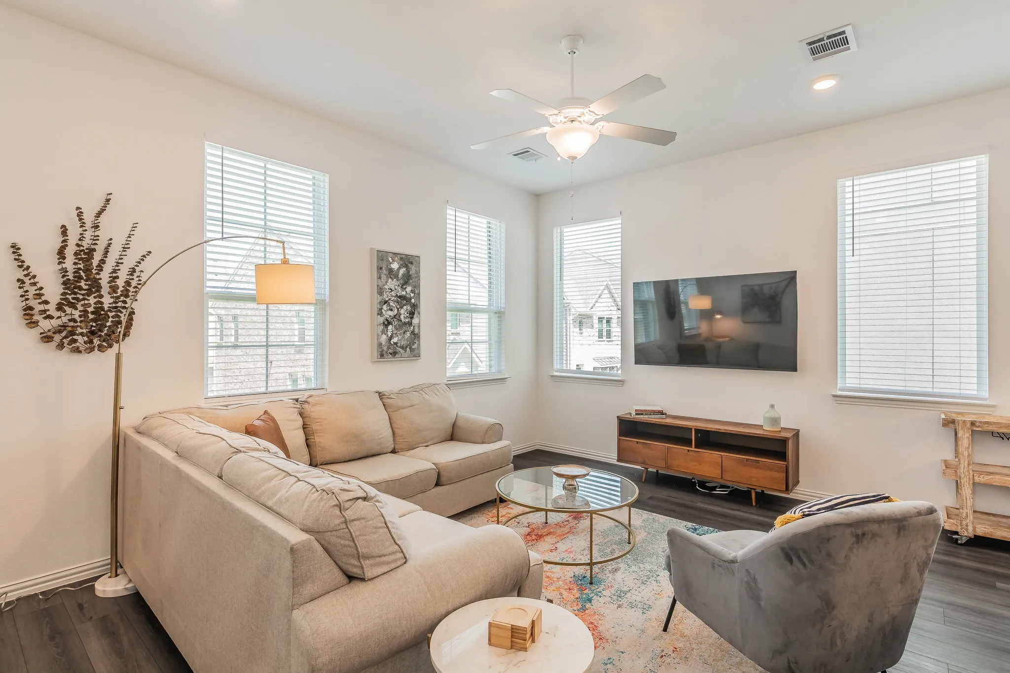Single Family Residence For Rent in Dallas County , 7535 Millingston Road, Dallas, Texas 75228, 4 Bedroom, 4 Bathroom, 2 Garage spaces, 2,148 Sqft, built in 2023, mls#21352219, Real Estate Agent in Dallas, Homes For Rent in Dallas county, Homes For Rent in Dallas, Realtor in Dallas Texas, Real Estate Brokerage Independent Realty Texas, Luminita Cordes Realtor