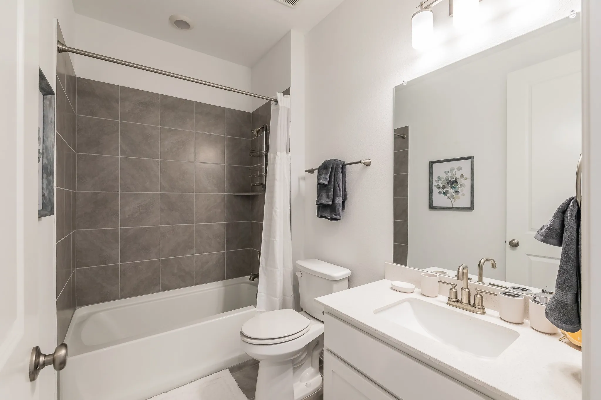 Single Family Residence For Rent in Dallas County , 7535 Millingston Road, Dallas, Texas 75228, 4 Bedroom, 4 Bathroom, 2 Garage spaces, 2,148 Sqft, built in 2023, mls#21352219, Real Estate Agent in Dallas, Homes For Rent in Dallas county, Homes For Rent in Dallas, Realtor in Dallas Texas, Real Estate Brokerage Independent Realty Texas, Luminita Cordes Realtor
