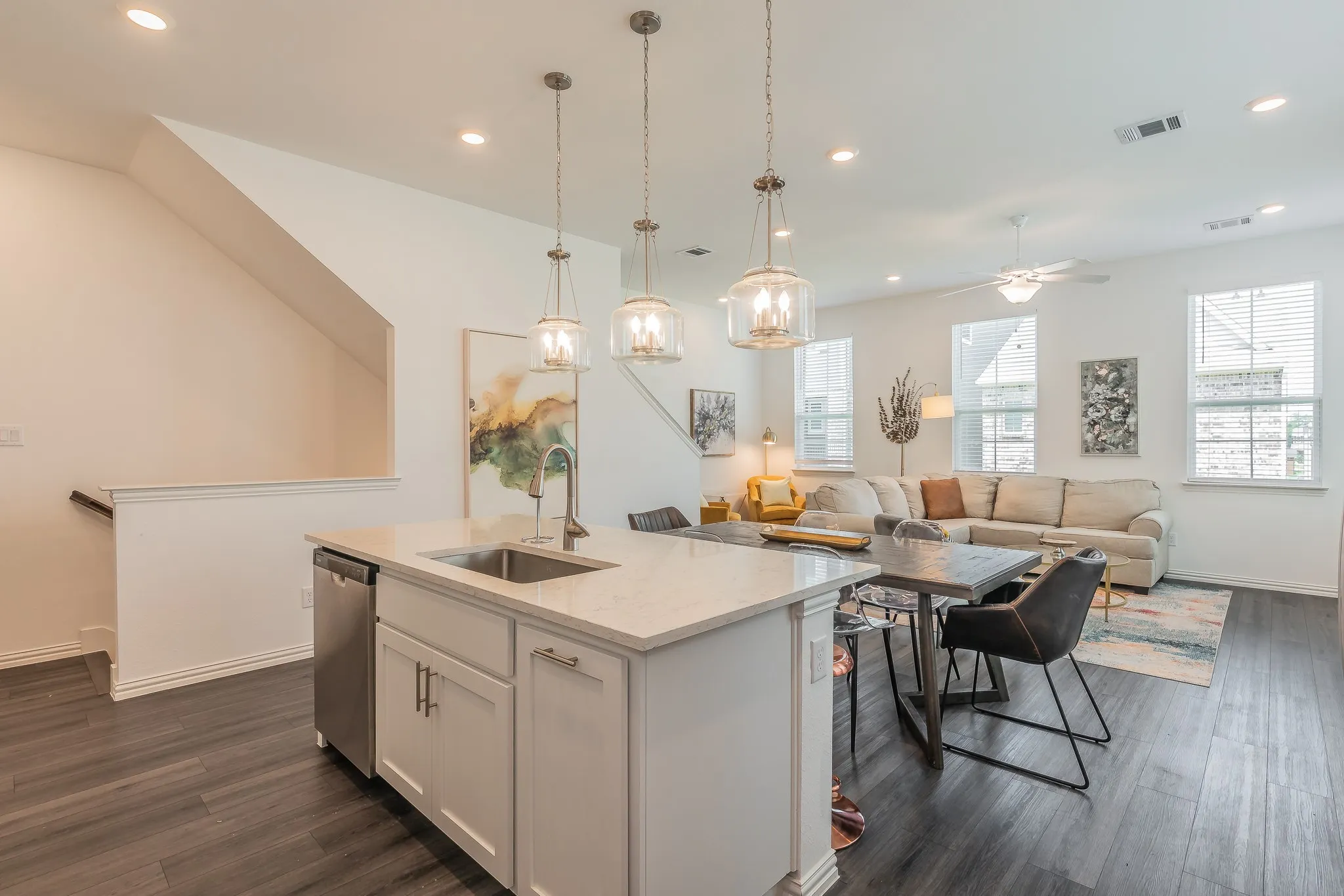 Single Family Residence For Rent in Dallas County , 7535 Millingston Road, Dallas, Texas 75228, 4 Bedroom, 4 Bathroom, 2 Garage spaces, 2,148 Sqft, built in 2023, mls#21352219, Real Estate Agent in Dallas, Homes For Rent in Dallas county, Homes For Rent in Dallas, Realtor in Dallas Texas, Real Estate Brokerage Independent Realty Texas, Luminita Cordes Realtor