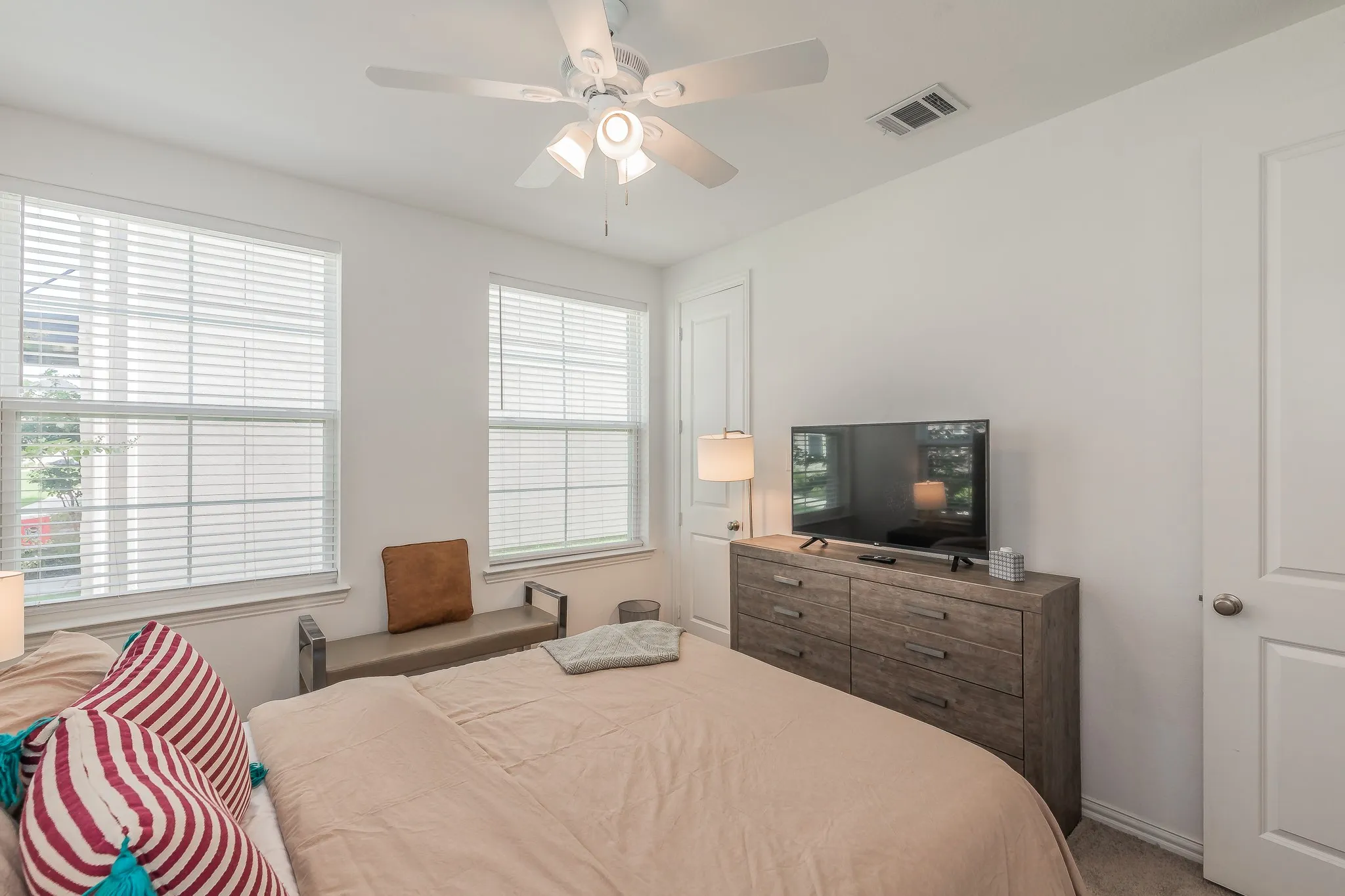 Single Family Residence For Rent in Dallas County , 7535 Millingston Road, Dallas, Texas 75228, 4 Bedroom, 4 Bathroom, 2 Garage spaces, 2,148 Sqft, built in 2023, mls#21352219, Real Estate Agent in Dallas, Homes For Rent in Dallas county, Homes For Rent in Dallas, Realtor in Dallas Texas, Real Estate Brokerage Independent Realty Texas, Luminita Cordes Realtor