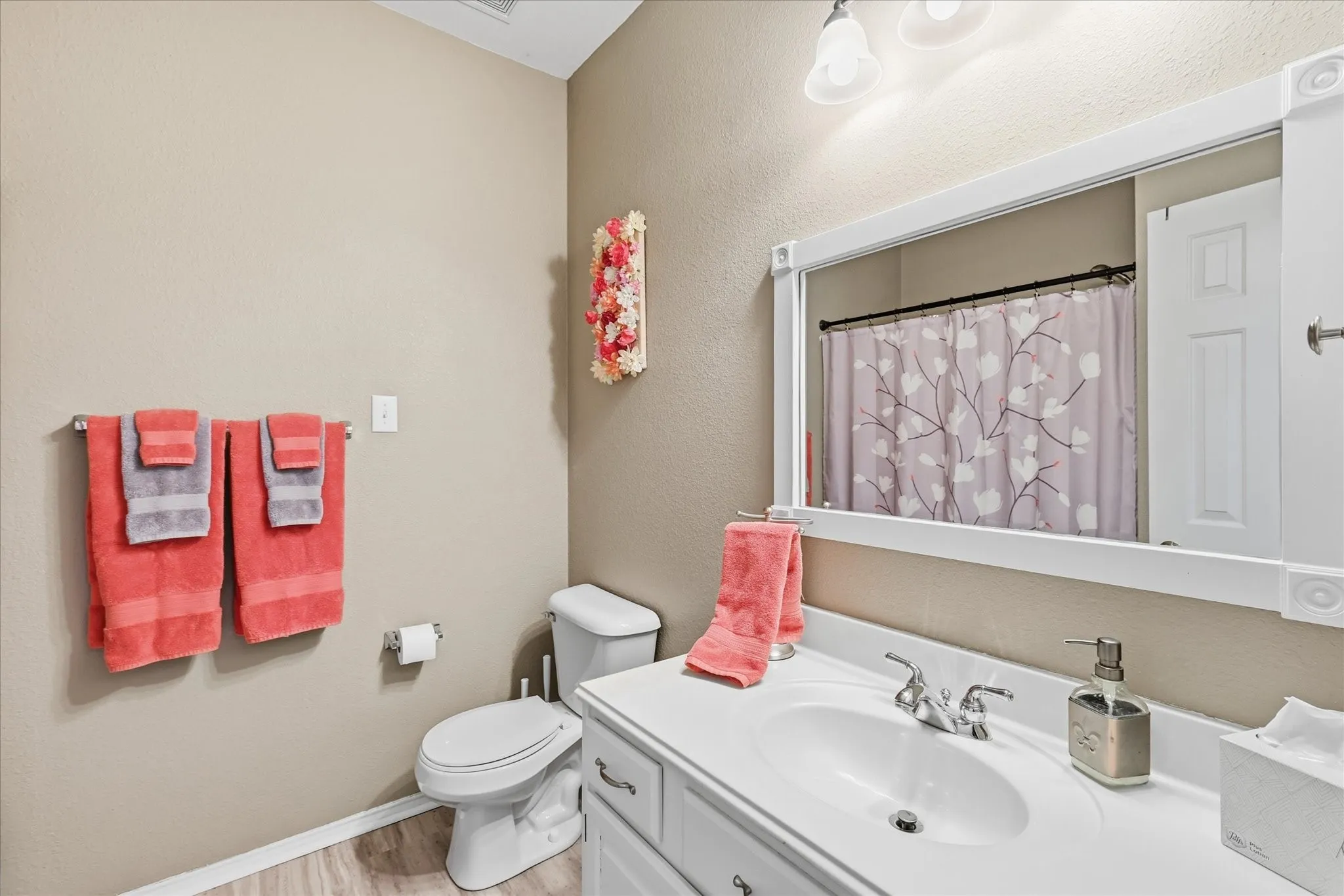 Single Family Residence For Sale in Denton County , 1905 Juniper Drive, Little Elm, Texas 75068, 3 Bedroom, 2 Bathroom, 2 Garage spaces, 1,805 Sqft, built in 2003, mls#21344560, Real Estate Agent in Little Elm, Homes For Sale in Denton county, Homes For Sale in Little Elm, Realtor in Little Elm Texas, Real Estate Brokerage Independent Realty Texas, Luminita Cordes Realtor