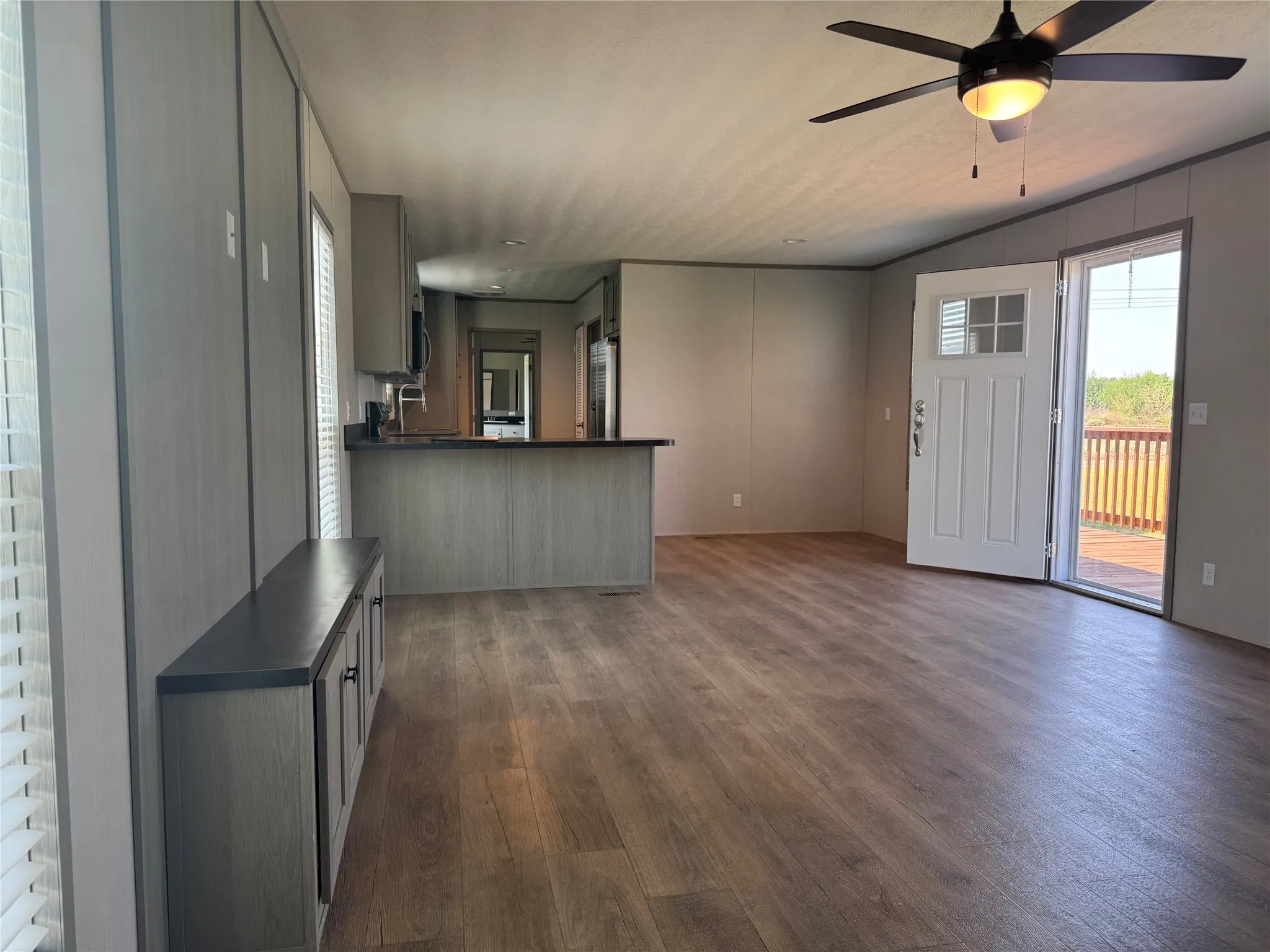 Manufactured Home For Rent in Tarrant County , 1800 Oak Grove Road E 299, Burleson, Texas 76028, 3 Bedroom, 2 Bathroom, Garage spaces, 1,216 Sqft, built in 2025, mls#21352272, Real Estate Agent in Burleson, Homes For Rent in Tarrant county, Homes For Rent in Burleson, Realtor in Burleson Texas, Real Estate Brokerage Independent Realty Texas, Luminita Cordes Realtor