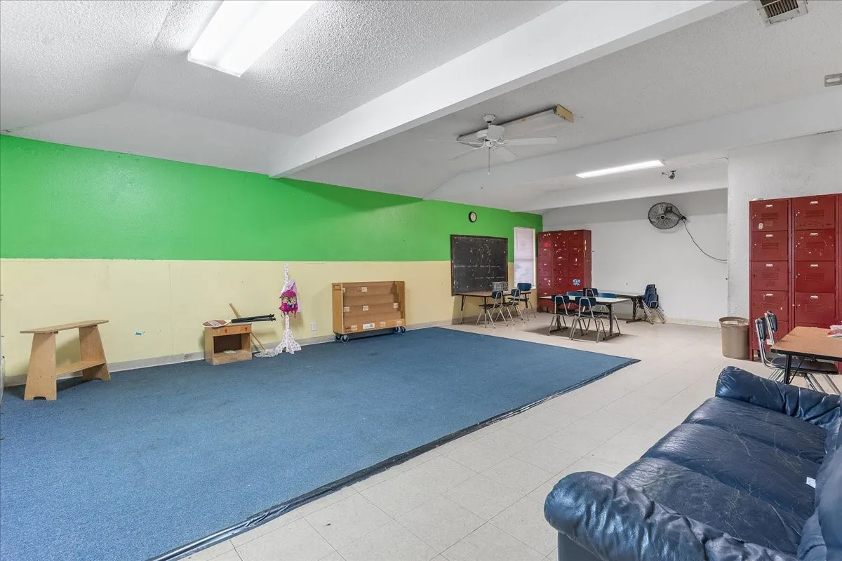 Business For Sale in Tarrant County , 1125 Roberts Cut Off Road, River Oaks, Texas 76114, 0, 0, Garage spaces, 0 Sqft, built in 1988, mls#21348218, Real Estate Agent in River Oaks, Homes For Sale in Tarrant county, Homes For Sale in River Oaks, Realtor in River Oaks Texas, Real Estate Brokerage Independent Realty Texas, Luminita Cordes Realtor