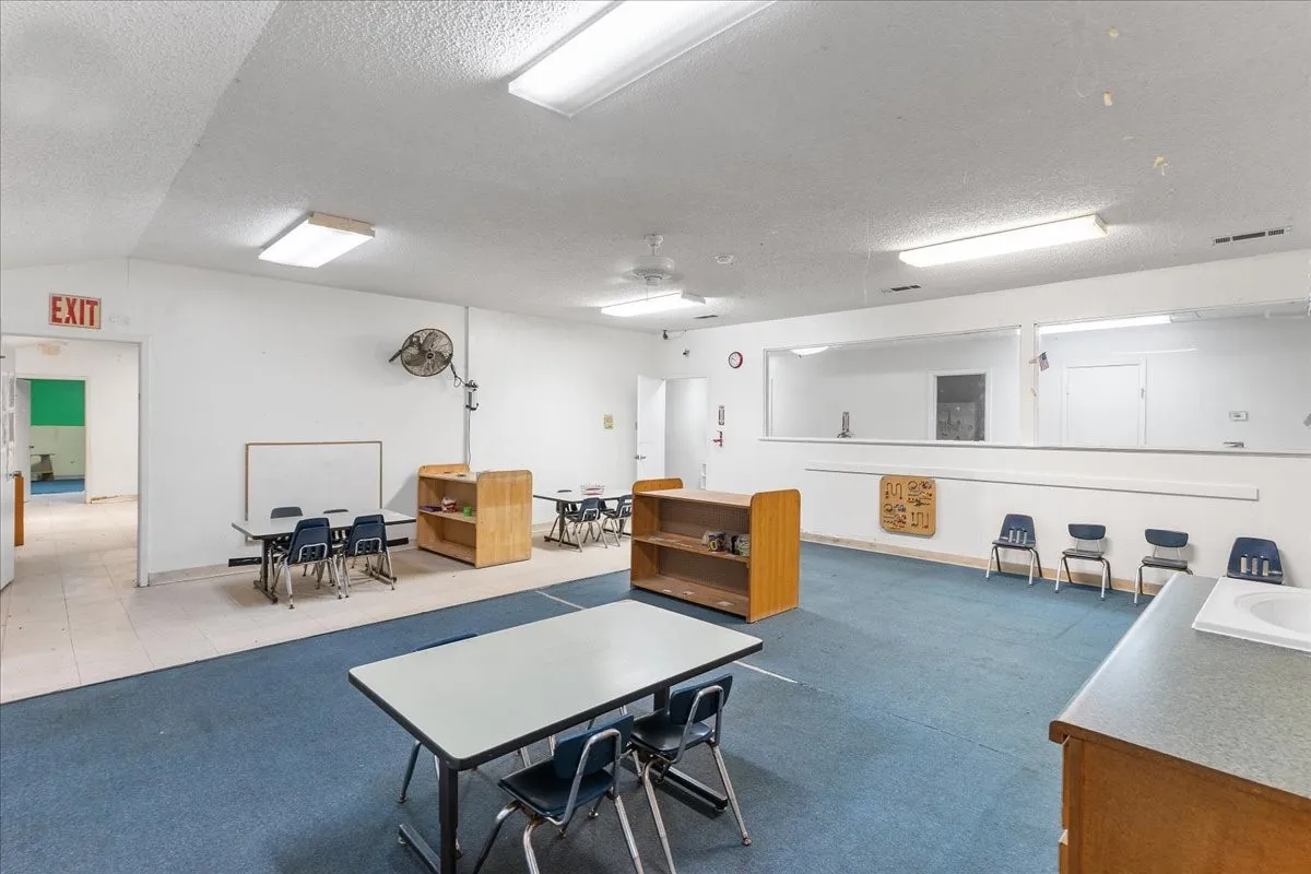 Business For Sale in Tarrant County , 1125 Roberts Cut Off Road, River Oaks, Texas 76114, 0, 0, Garage spaces, 0 Sqft, built in 1988, mls#21348218, Real Estate Agent in River Oaks, Homes For Sale in Tarrant county, Homes For Sale in River Oaks, Realtor in River Oaks Texas, Real Estate Brokerage Independent Realty Texas, Luminita Cordes Realtor