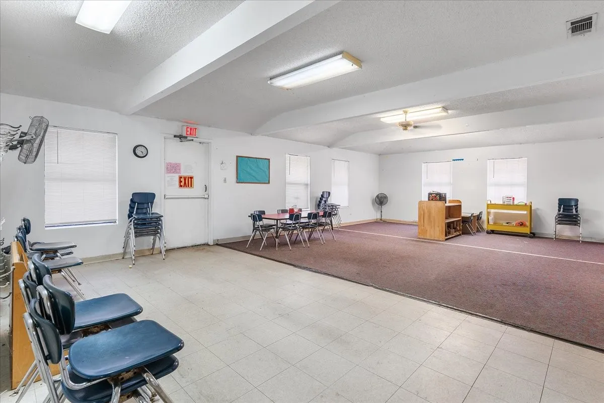 Business For Sale in Tarrant County , 1125 Roberts Cut Off Road, River Oaks, Texas 76114, 0, 0, Garage spaces, 0 Sqft, built in 1988, mls#21348218, Real Estate Agent in River Oaks, Homes For Sale in Tarrant county, Homes For Sale in River Oaks, Realtor in River Oaks Texas, Real Estate Brokerage Independent Realty Texas, Luminita Cordes Realtor