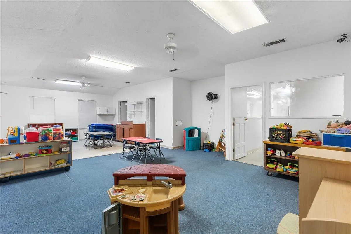 Business For Sale in Tarrant County , 1125 Roberts Cut Off Road, River Oaks, Texas 76114, 0, 0, Garage spaces, 0 Sqft, built in 1988, mls#21348218, Real Estate Agent in River Oaks, Homes For Sale in Tarrant county, Homes For Sale in River Oaks, Realtor in River Oaks Texas, Real Estate Brokerage Independent Realty Texas, Luminita Cordes Realtor