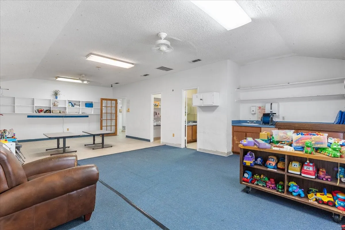 Business For Sale in Tarrant County , 1125 Roberts Cut Off Road, River Oaks, Texas 76114, 0, 0, Garage spaces, 0 Sqft, built in 1988, mls#21348218, Real Estate Agent in River Oaks, Homes For Sale in Tarrant county, Homes For Sale in River Oaks, Realtor in River Oaks Texas, Real Estate Brokerage Independent Realty Texas, Luminita Cordes Realtor