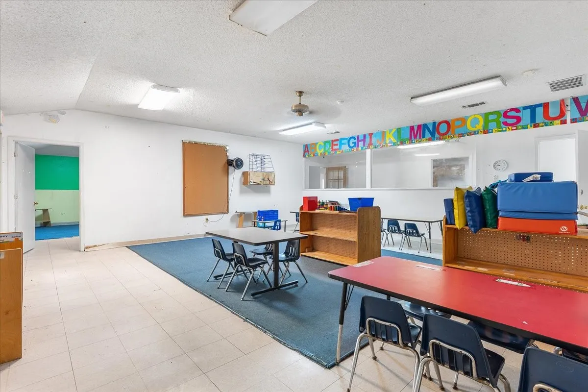 Business For Sale in Tarrant County , 1125 Roberts Cut Off Road, River Oaks, Texas 76114, 0, 0, Garage spaces, 0 Sqft, built in 1988, mls#21348218, Real Estate Agent in River Oaks, Homes For Sale in Tarrant county, Homes For Sale in River Oaks, Realtor in River Oaks Texas, Real Estate Brokerage Independent Realty Texas, Luminita Cordes Realtor