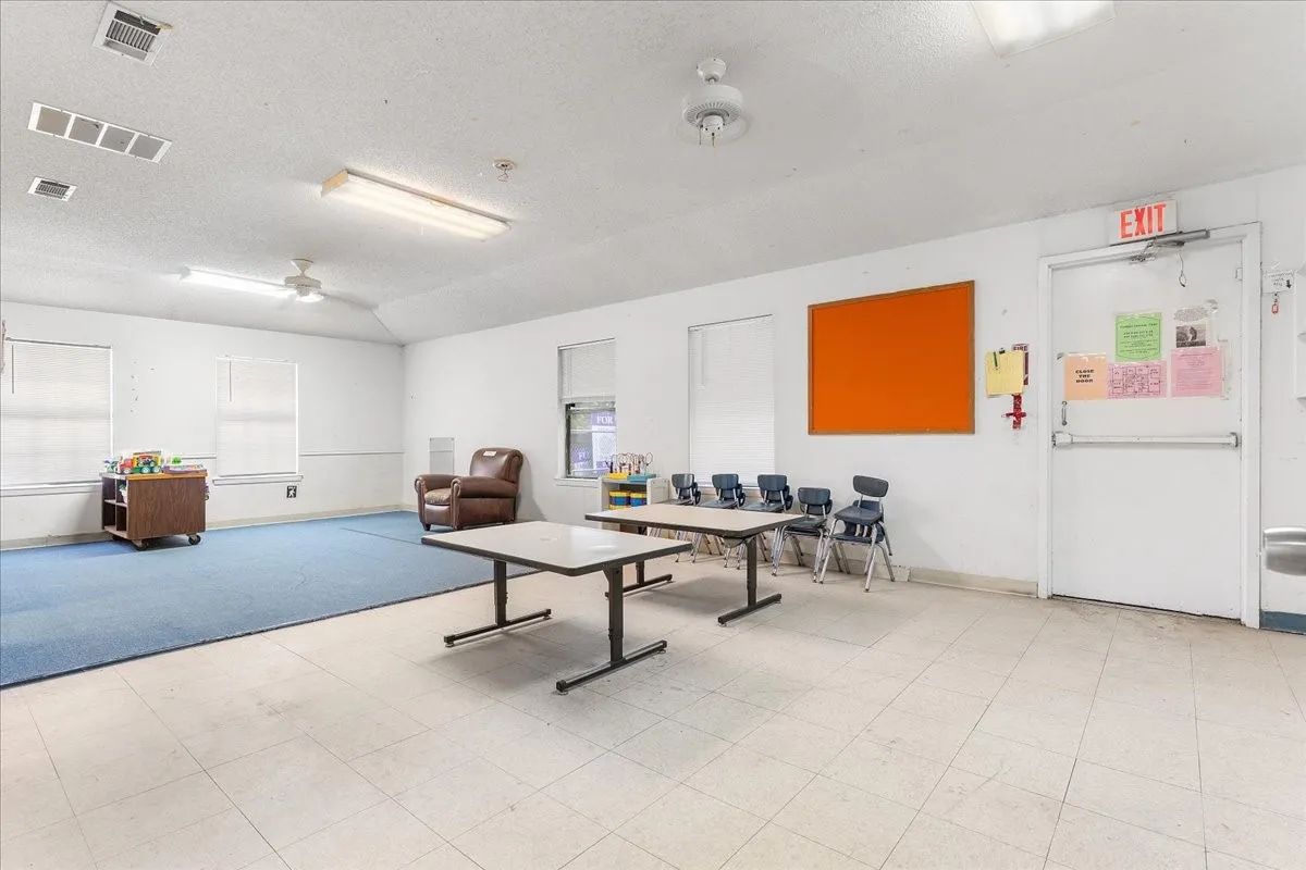 Business For Sale in Tarrant County , 1125 Roberts Cut Off Road, River Oaks, Texas 76114, 0, 0, Garage spaces, 0 Sqft, built in 1988, mls#21348218, Real Estate Agent in River Oaks, Homes For Sale in Tarrant county, Homes For Sale in River Oaks, Realtor in River Oaks Texas, Real Estate Brokerage Independent Realty Texas, Luminita Cordes Realtor