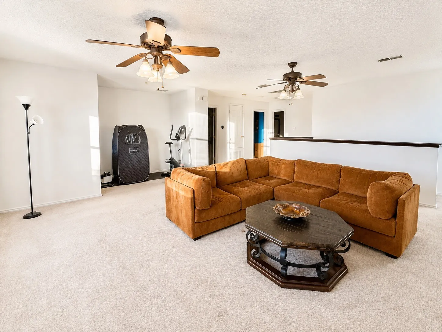 Single Family Residence For Sale in Denton County , 3214 Friesian Court, Denton, Texas 76210, 4 Bedroom, 3 Bathroom, 2 Garage spaces, 2,917 Sqft, built in 2004, Price $424,000, mls#21349818, Real Estate Agent in Denton, Homes For Sale in Denton county, Homes For Sale in Denton, Realtor in Denton Texas, Real Estate Brokerage Independent Realty Texas, Luminita Cordes Realtor