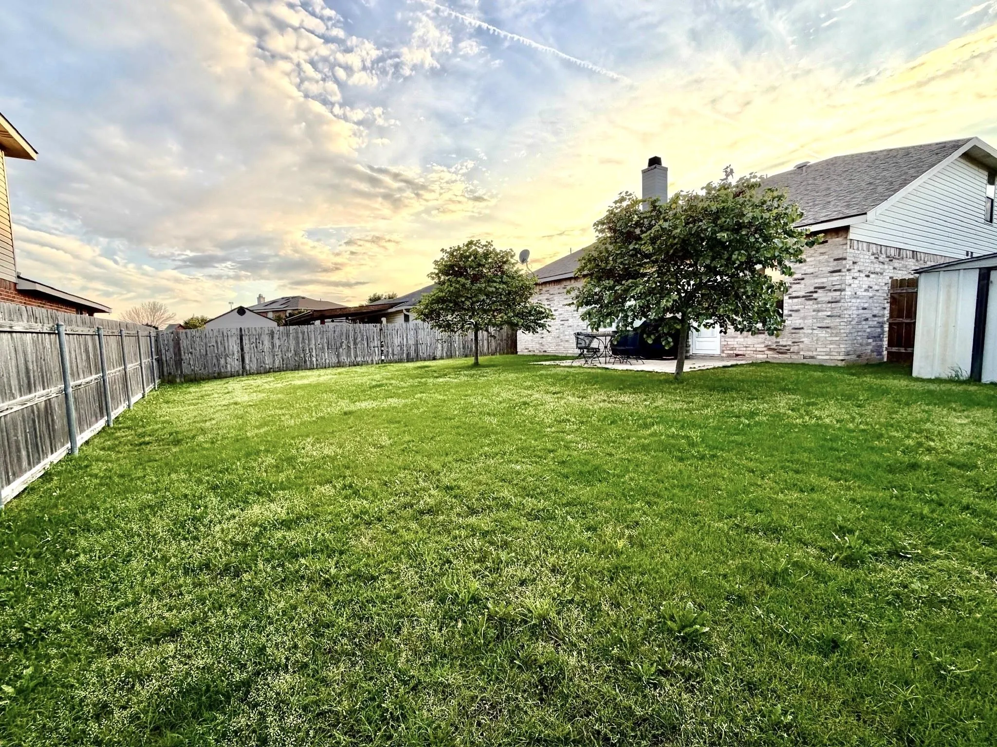 Single Family Residence For Sale in Denton County , 3214 Friesian Court, Denton, Texas 76210, 4 Bedroom, 3 Bathroom, 2 Garage spaces, 2,917 Sqft, built in 2004, Price $424,000, mls#21349818, Real Estate Agent in Denton, Homes For Sale in Denton county, Homes For Sale in Denton, Realtor in Denton Texas, Real Estate Brokerage Independent Realty Texas, Luminita Cordes Realtor
