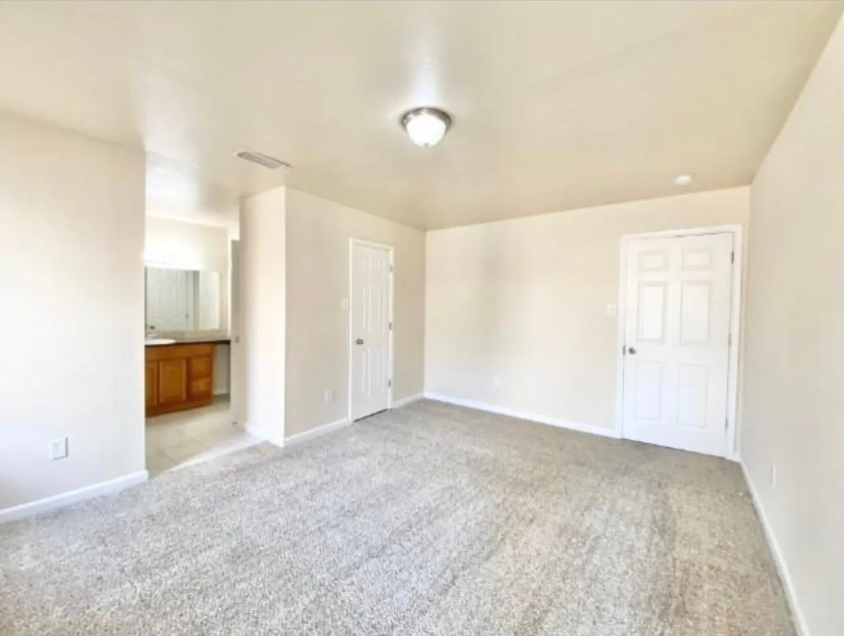 Quadruplex For Sale in Dallas County , 8001 Rothington Road 21-27, Dallas, Texas 75227, 8 Bedroom, 12 Bathroom, Garage spaces, 0 Sqft, built in 1983, mls#21346553, Real Estate Agent in Dallas, Homes For Sale in Dallas county, Homes For Sale in Dallas, Realtor in Dallas Texas, Real Estate Brokerage Independent Realty Texas, Luminita Cordes Realtor