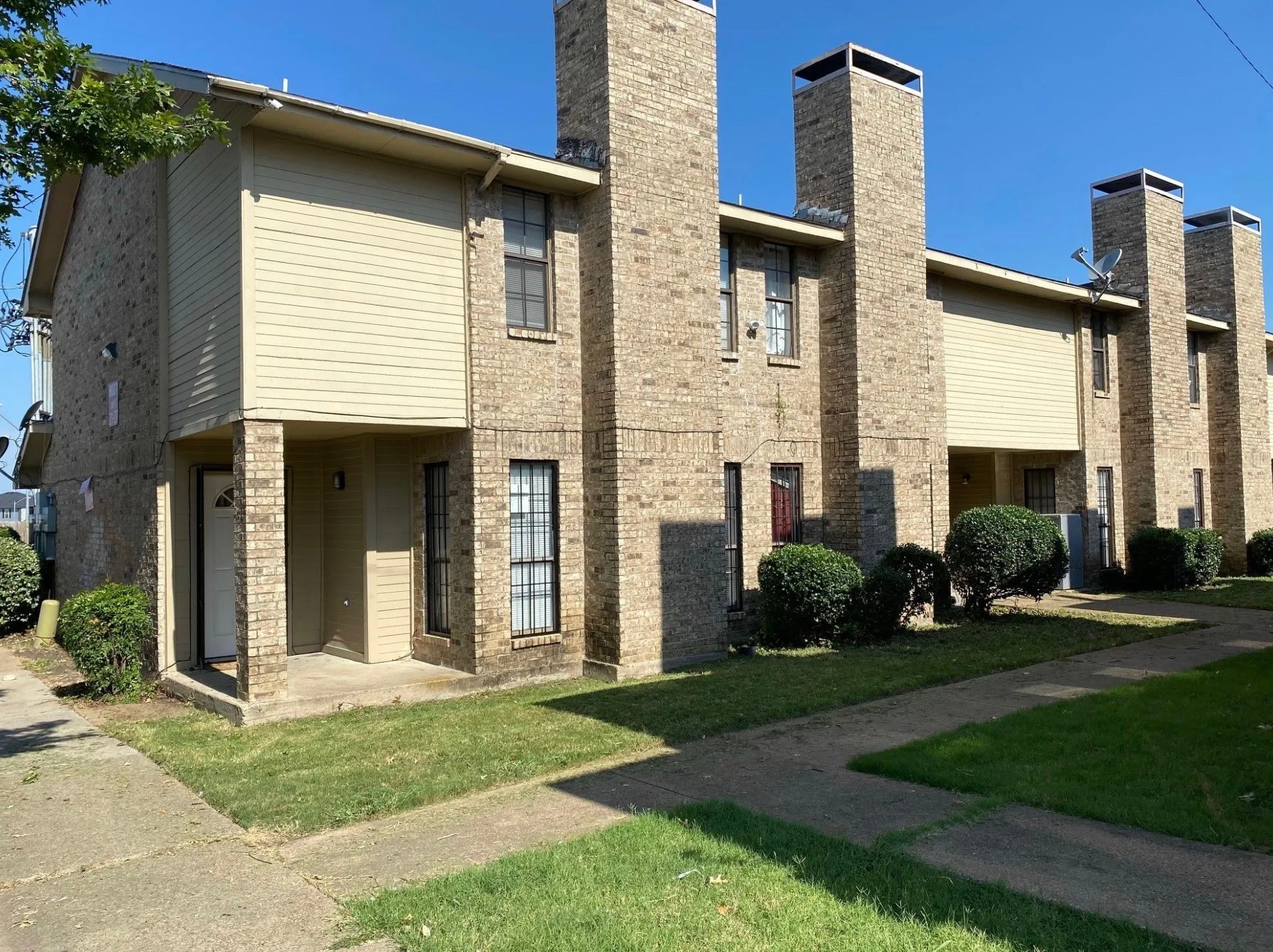 Quadruplex For Sale in Dallas County , 8001 Rothington Road 21-27, Dallas, Texas 75227, 8 Bedroom, 12 Bathroom, Garage spaces, 0 Sqft, built in 1983, mls#21346553, Real Estate Agent in Dallas, Homes For Sale in Dallas county, Homes For Sale in Dallas, Realtor in Dallas Texas, Real Estate Brokerage Independent Realty Texas, Luminita Cordes Realtor