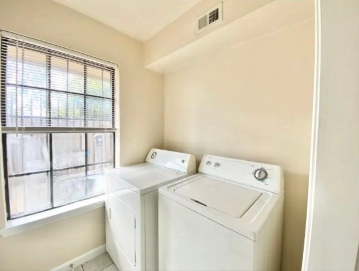 Quadruplex For Sale in Dallas County , 8001 Rothington Road 21-27, Dallas, Texas 75227, 8 Bedroom, 12 Bathroom, Garage spaces, 0 Sqft, built in 1983, mls#21346553, Real Estate Agent in Dallas, Homes For Sale in Dallas county, Homes For Sale in Dallas, Realtor in Dallas Texas, Real Estate Brokerage Independent Realty Texas, Luminita Cordes Realtor