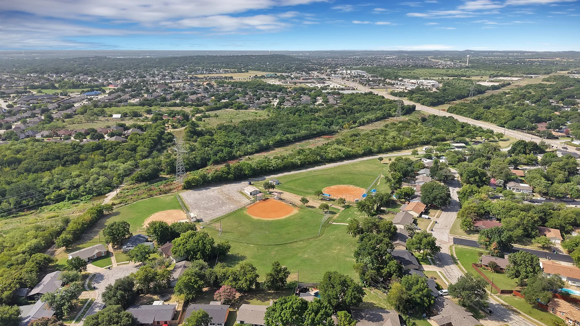 Single Family Residence For Sale in Tarrant County , 825 E Prairie View Road, Crowley, Texas 76036, 3 Bedroom, 2 Bathroom, 2 Garage spaces, 1,148 Sqft, built in 1970, mls#21352170, Real Estate Agent in Crowley, Homes For Sale in Tarrant county, Homes For Sale in Crowley, Realtor in Crowley Texas, Real Estate Brokerage Independent Realty Texas, Luminita Cordes Realtor