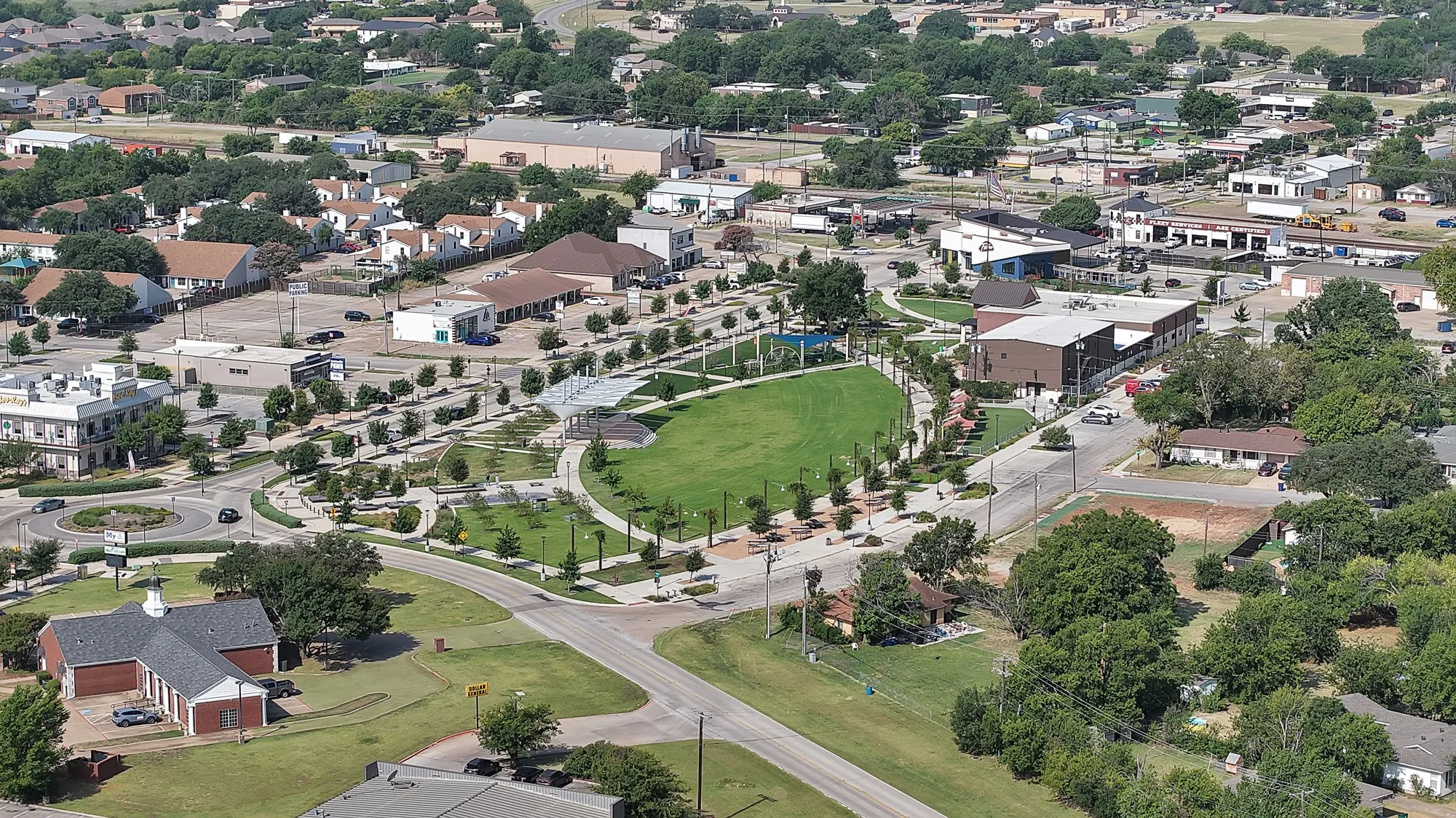 Single Family Residence For Sale in Tarrant County , 825 E Prairie View Road, Crowley, Texas 76036, 3 Bedroom, 2 Bathroom, 2 Garage spaces, 1,148 Sqft, built in 1970, mls#21352170, Real Estate Agent in Crowley, Homes For Sale in Tarrant county, Homes For Sale in Crowley, Realtor in Crowley Texas, Real Estate Brokerage Independent Realty Texas, Luminita Cordes Realtor