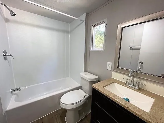 Mobile Home For Rent in Grayson County , 434 Sherman Drive, Pottsboro, Texas 75076, 3 Bedroom, 2 Bathroom, Garage spaces, 896 Sqft, built in 1997, mls#21348919, Real Estate Agent in Pottsboro, Homes For Rent in Grayson county, Homes For Rent in Pottsboro, Realtor in Pottsboro Texas, Real Estate Brokerage Independent Realty Texas, Luminita Cordes Realtor
