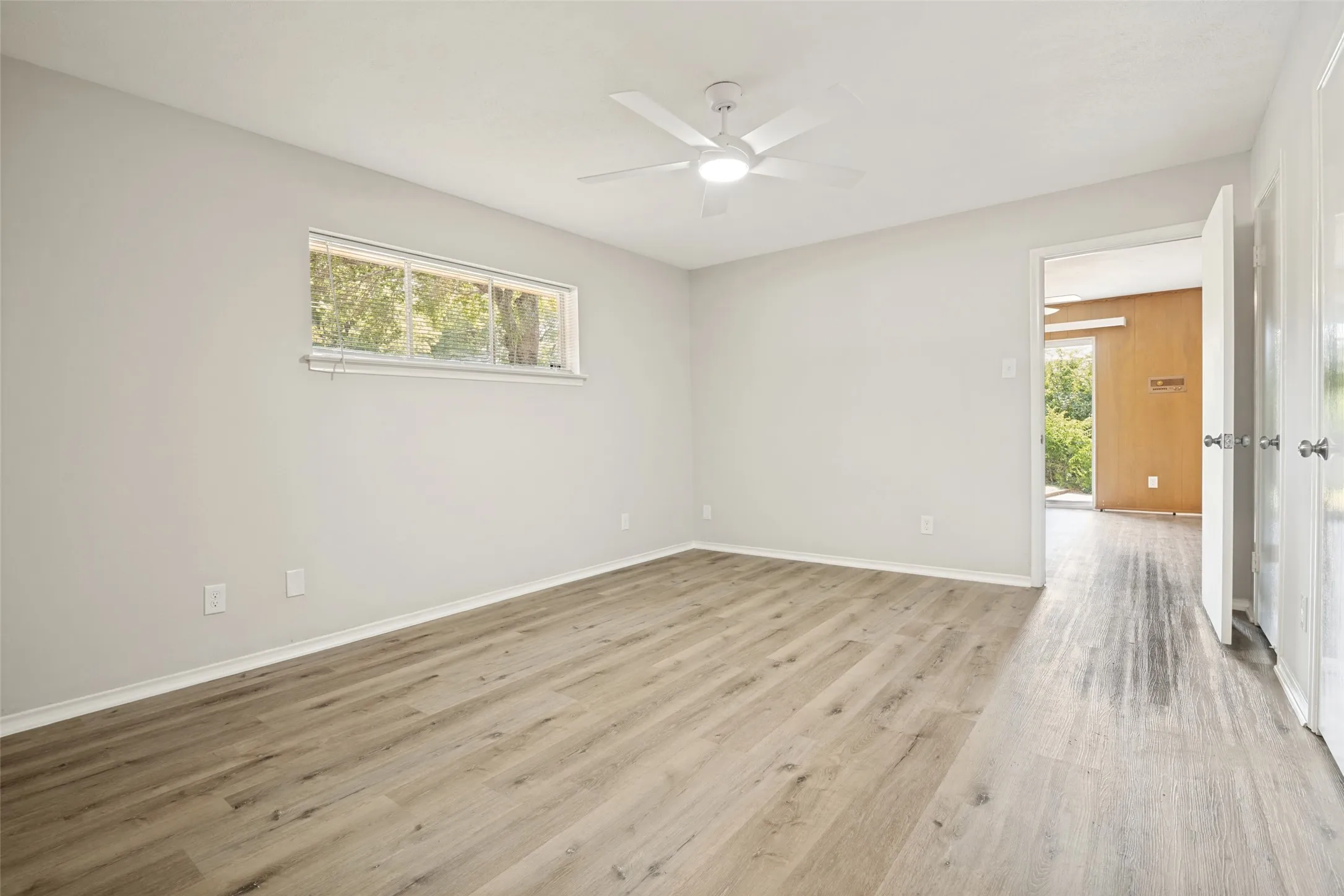 Duplex For Rent in Dallas County , 7003 Kingsbury Drive 7003, Dallas, Texas 75231, 2 Bedroom, 2 Bathroom, 2 Garage spaces, 1,400 Sqft, built in 1961, mls#21350922, Real Estate Agent in Dallas, Homes For Rent in Dallas county, Homes For Rent in Dallas, Realtor in Dallas Texas, Real Estate Brokerage Independent Realty Texas, Luminita Cordes Realtor