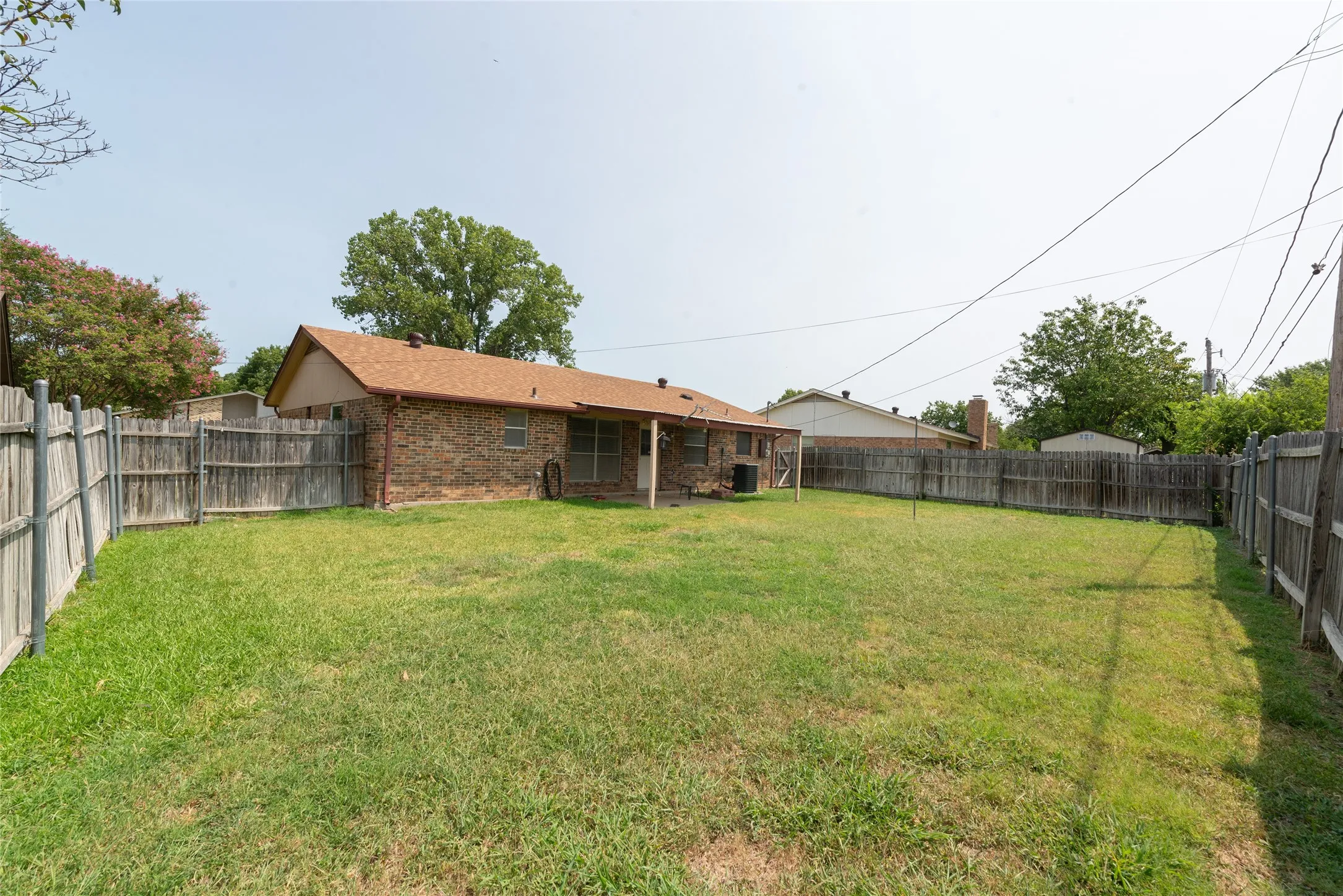 Single Family Residence For Sale in Tarrant County , 6412 Rebecca Lane, Watauga, Texas 76148, 3 Bedroom, 2 Bathroom, 2 Garage spaces, 1,044 Sqft, built in 1981, mls#21352327, Real Estate Agent in Watauga, Homes For Sale in Tarrant county, Homes For Sale in Watauga, Realtor in Watauga Texas, Real Estate Brokerage Independent Realty Texas, Luminita Cordes Realtor