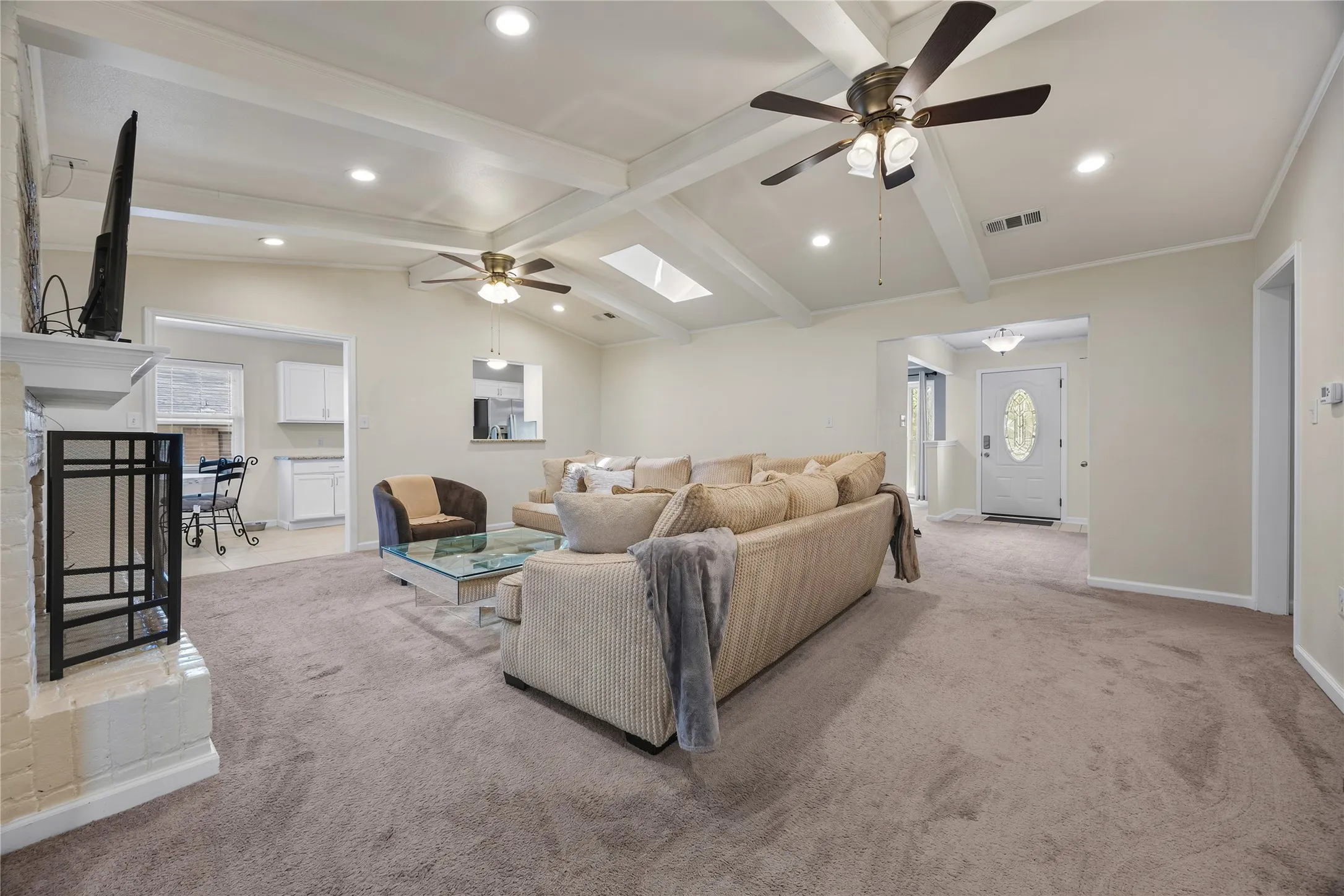 Single Family Residence For Sale in Dallas County , 3836 Kiestmeadow Drive, Dallas, Texas 75233, 3 Bedroom, 3 Bathroom, 2 Garage spaces, 2,249 Sqft, built in 1970, mls#21352328, Real Estate Agent in Dallas, Homes For Sale in Dallas county, Homes For Sale in Dallas, Realtor in Dallas Texas, Real Estate Brokerage Independent Realty Texas, Luminita Cordes Realtor