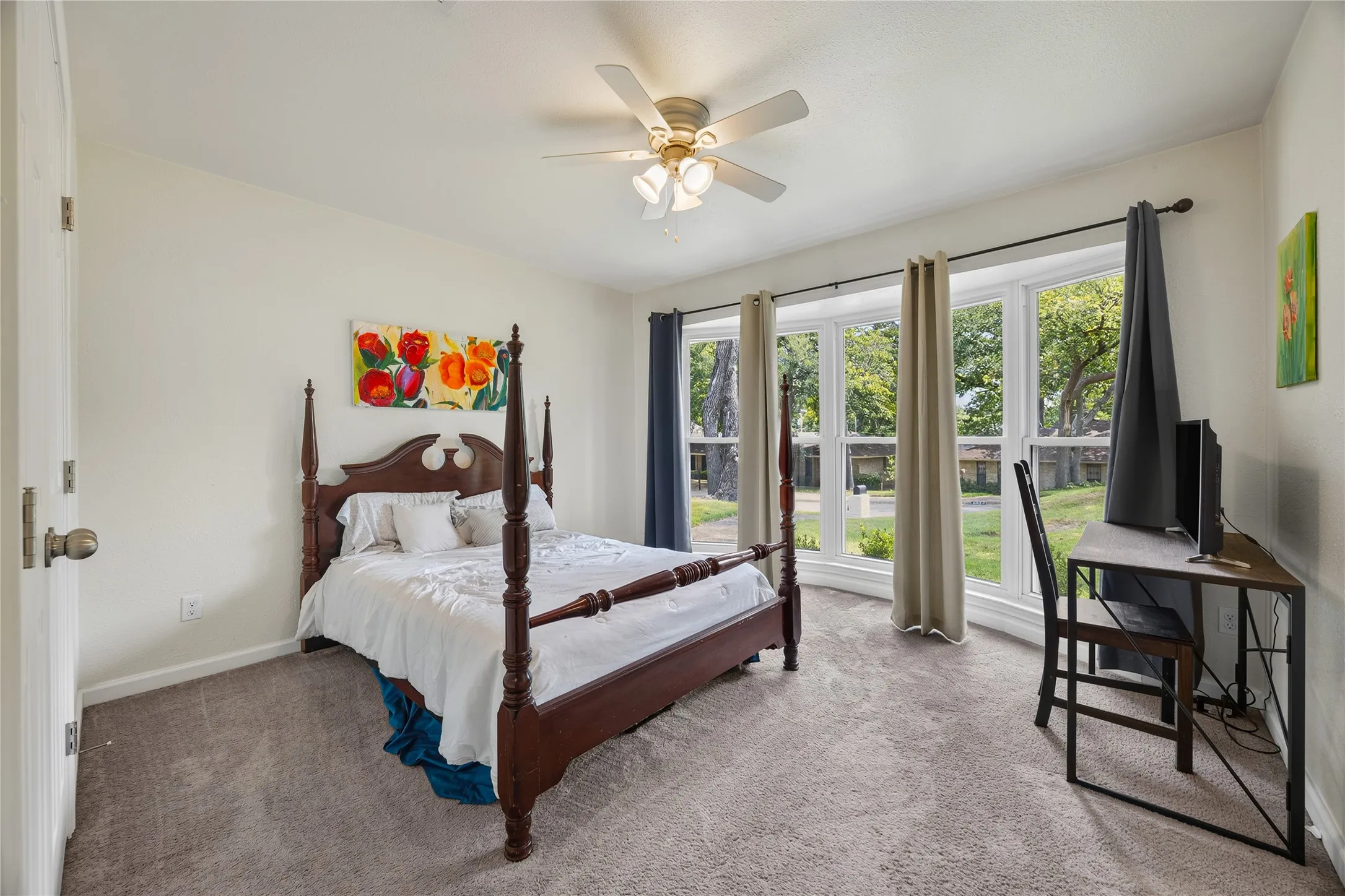 Single Family Residence For Sale in Dallas County , 3836 Kiestmeadow Drive, Dallas, Texas 75233, 3 Bedroom, 3 Bathroom, 2 Garage spaces, 2,249 Sqft, built in 1970, mls#21352328, Real Estate Agent in Dallas, Homes For Sale in Dallas county, Homes For Sale in Dallas, Realtor in Dallas Texas, Real Estate Brokerage Independent Realty Texas, Luminita Cordes Realtor