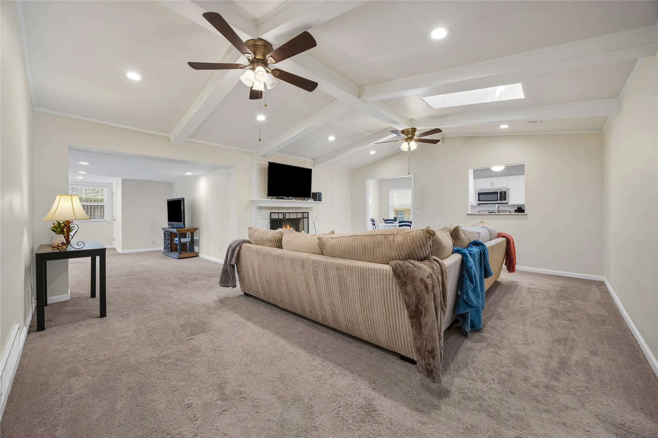 Single Family Residence For Sale in Dallas County , 3836 Kiestmeadow Drive, Dallas, Texas 75233, 3 Bedroom, 3 Bathroom, 2 Garage spaces, 2,249 Sqft, built in 1970, mls#21352328, Real Estate Agent in Dallas, Homes For Sale in Dallas county, Homes For Sale in Dallas, Realtor in Dallas Texas, Real Estate Brokerage Independent Realty Texas, Luminita Cordes Realtor