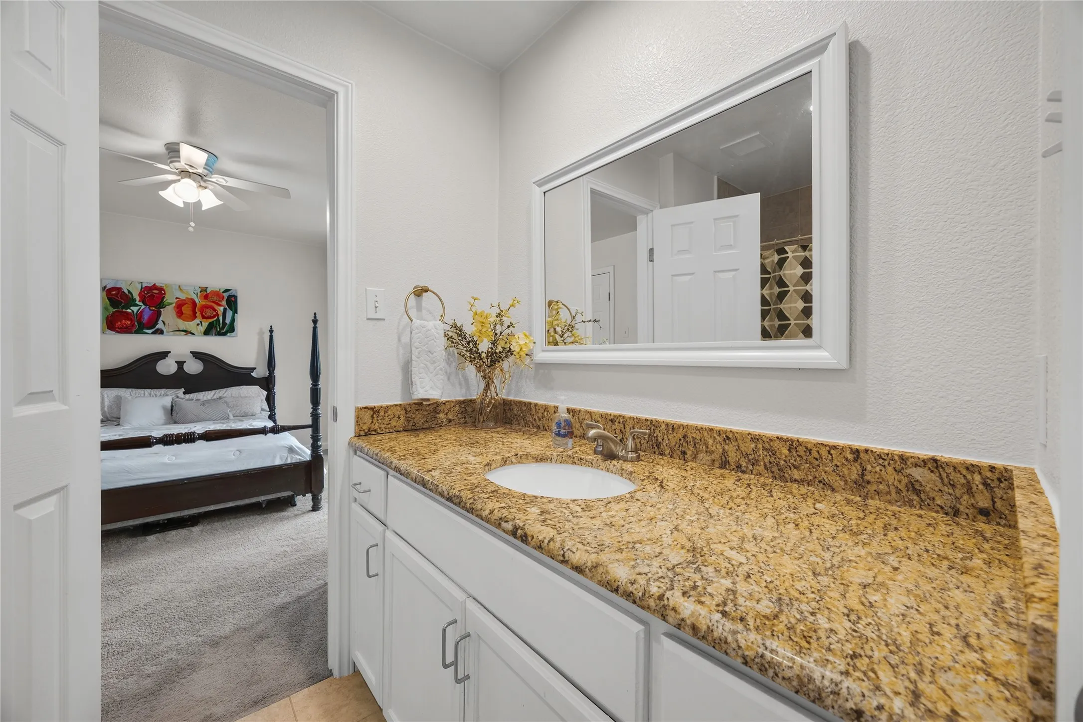 Single Family Residence For Sale in Dallas County , 3836 Kiestmeadow Drive, Dallas, Texas 75233, 3 Bedroom, 3 Bathroom, 2 Garage spaces, 2,249 Sqft, built in 1970, mls#21352328, Real Estate Agent in Dallas, Homes For Sale in Dallas county, Homes For Sale in Dallas, Realtor in Dallas Texas, Real Estate Brokerage Independent Realty Texas, Luminita Cordes Realtor