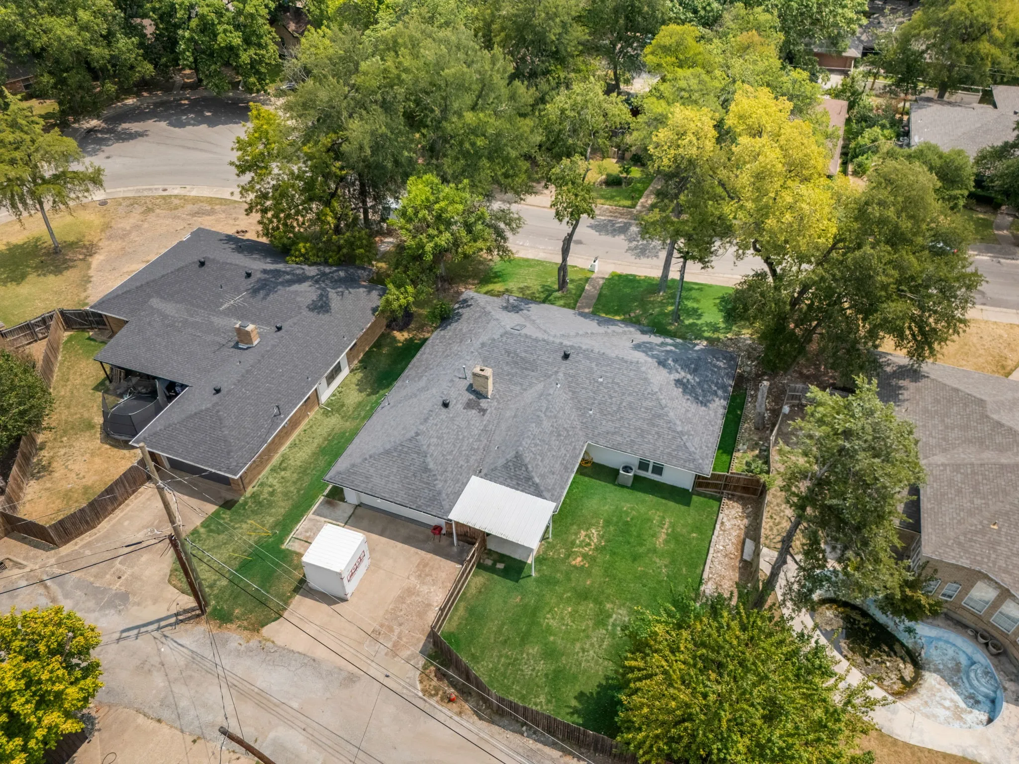Single Family Residence For Sale in Dallas County , 3836 Kiestmeadow Drive, Dallas, Texas 75233, 3 Bedroom, 3 Bathroom, 2 Garage spaces, 2,249 Sqft, built in 1970, mls#21352328, Real Estate Agent in Dallas, Homes For Sale in Dallas county, Homes For Sale in Dallas, Realtor in Dallas Texas, Real Estate Brokerage Independent Realty Texas, Luminita Cordes Realtor