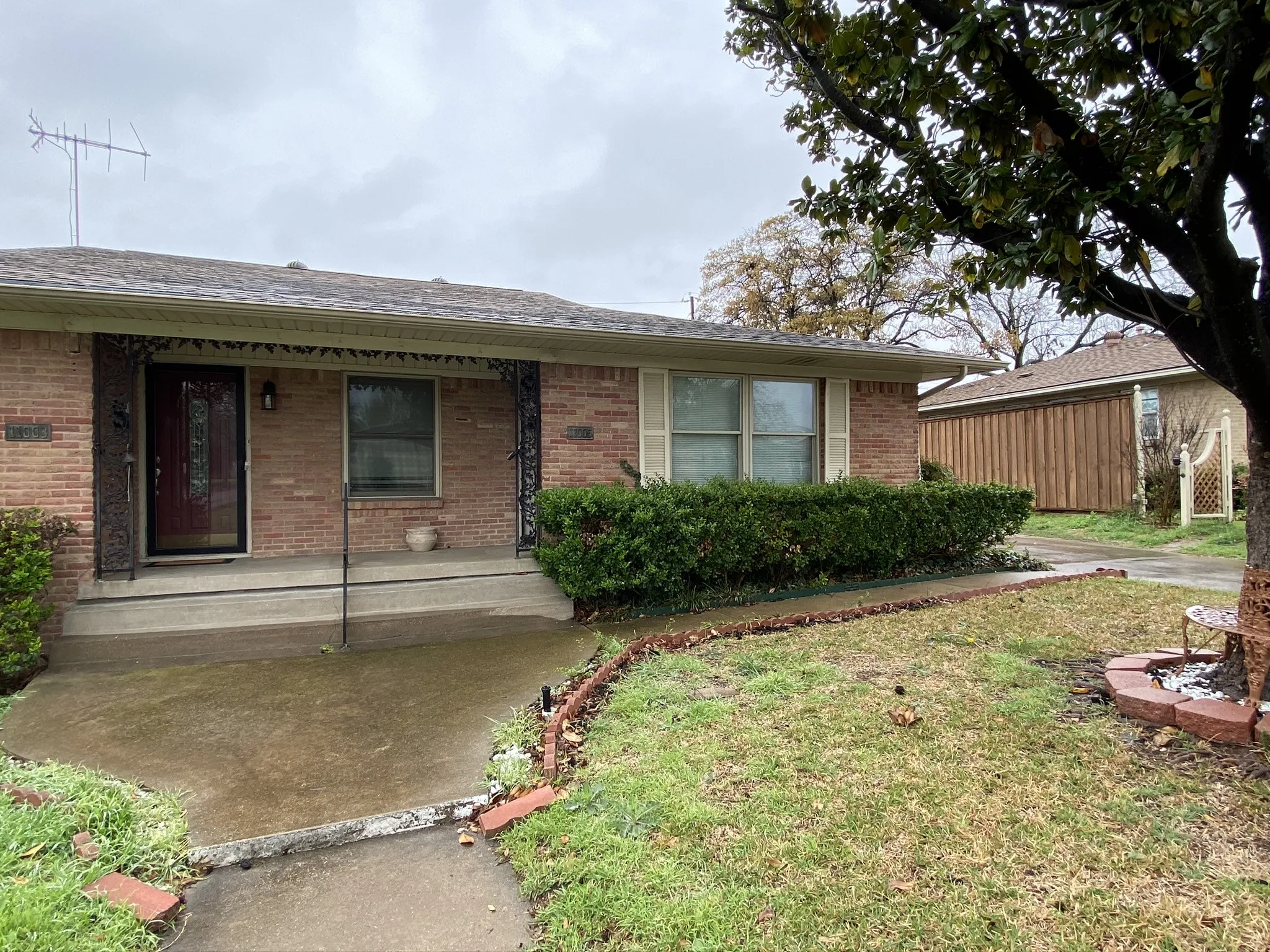 Duplex For Rent in Dallas County , 11005 Wyatt Street, Dallas, Texas 75218, 2 Bedroom, 1 Bathroom, 2 Garage spaces, 742 Sqft, built in 1959, mls#21352296, Real Estate Agent in Dallas, Homes For Rent in Dallas county, Homes For Rent in Dallas, Realtor in Dallas Texas, Real Estate Brokerage Independent Realty Texas, Luminita Cordes Realtor